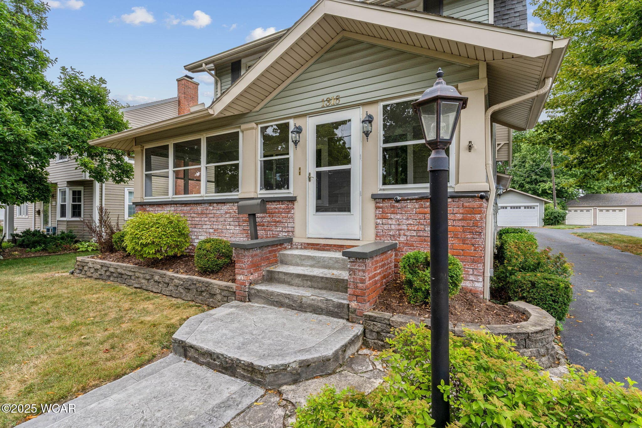 1316 Hurd photo 4