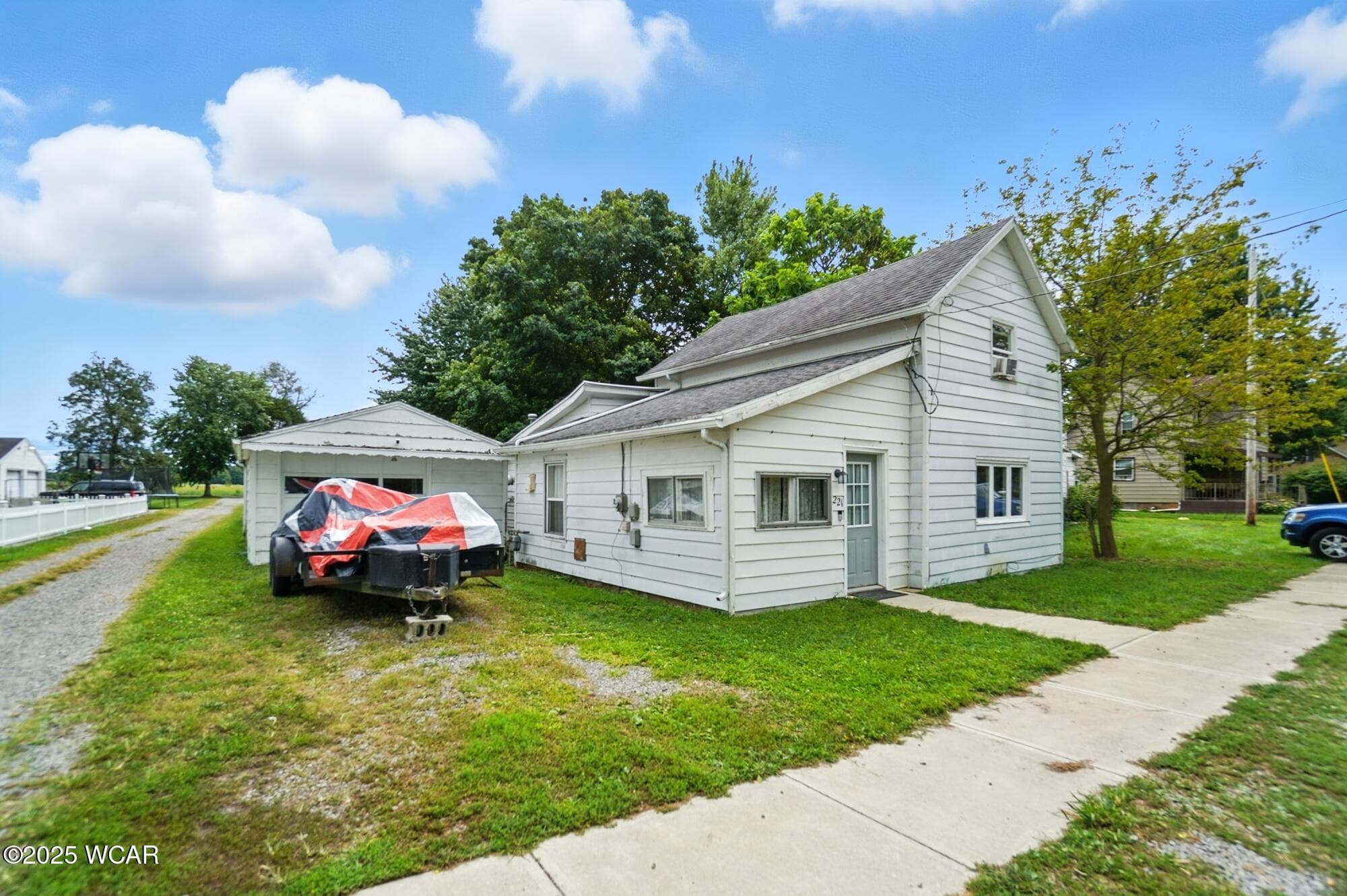 221 Oak photo 3