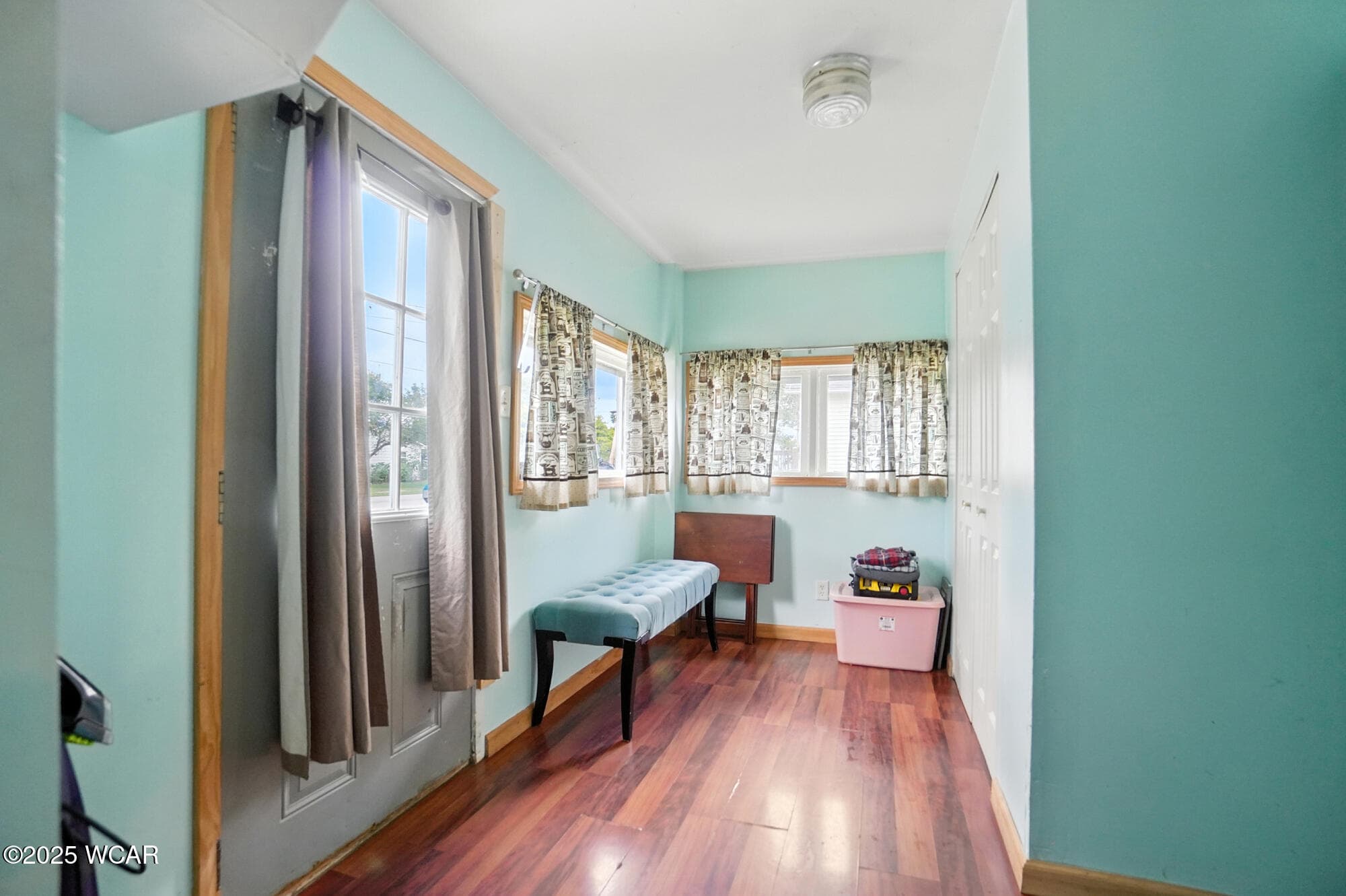221 Oak photo 4