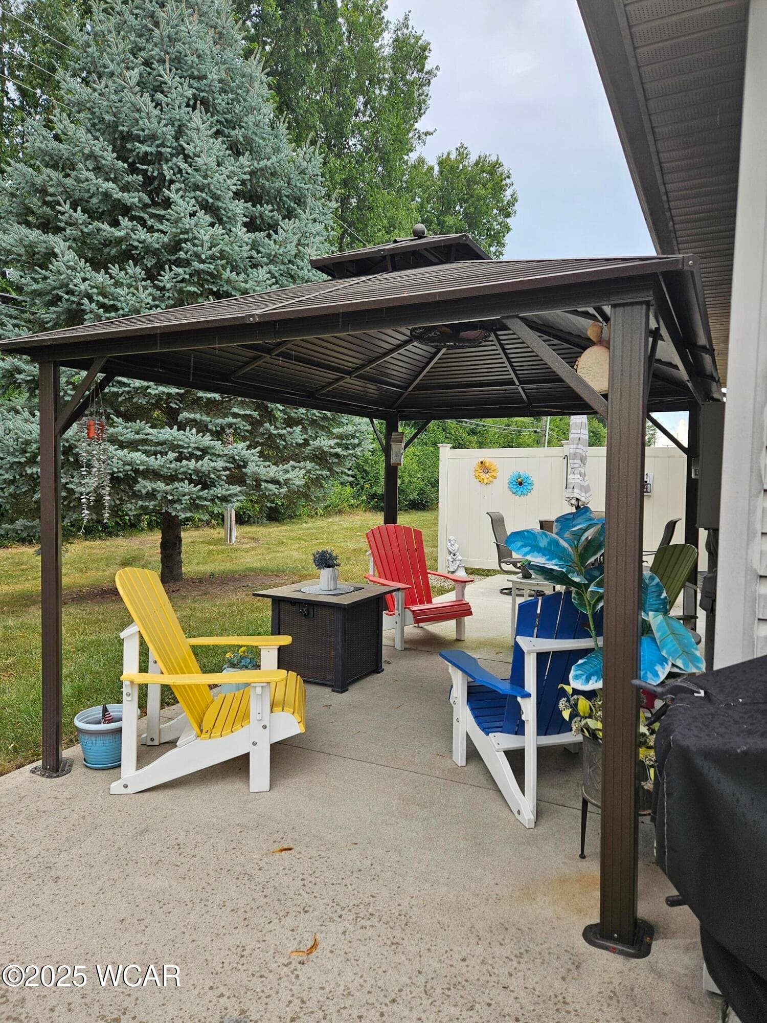 580 Westerly photo 4