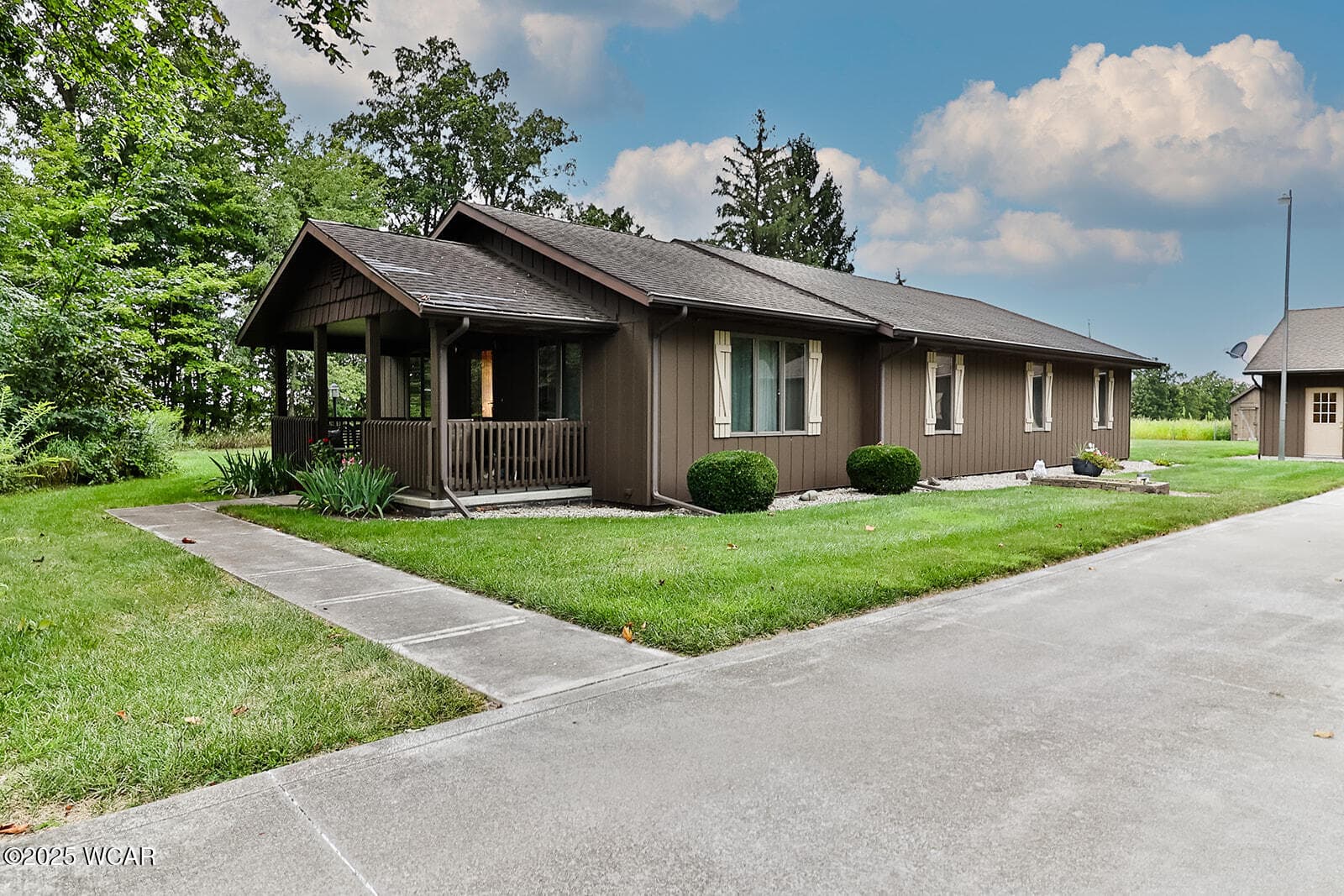 21015 Fairmount photo 2