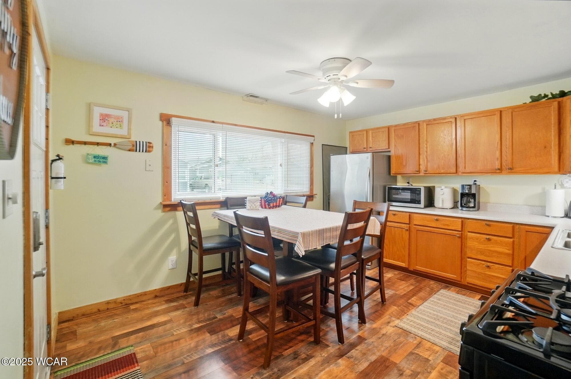 351 Prater photo 3