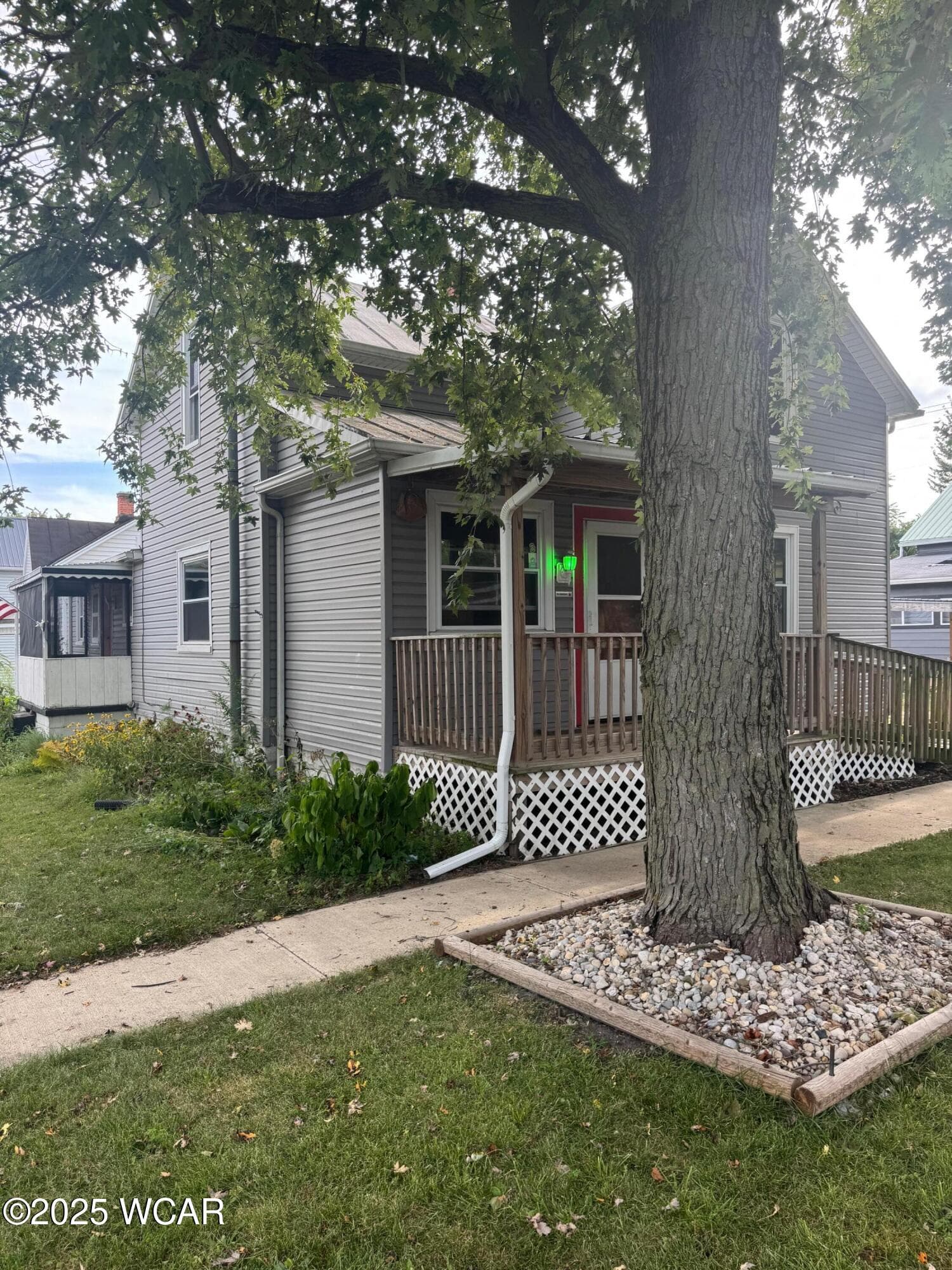 324 North photo 3