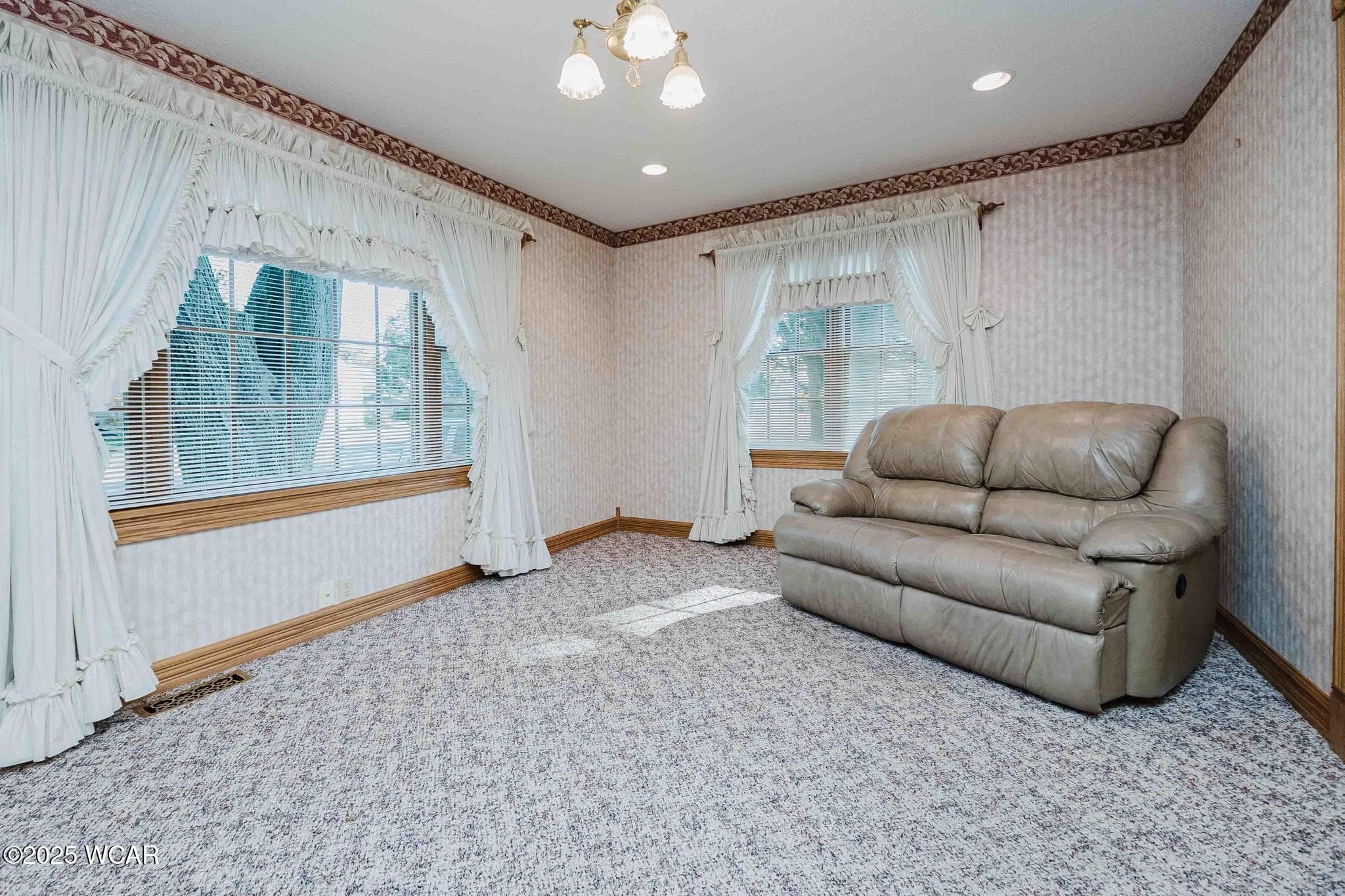 430 Jackson photo 2