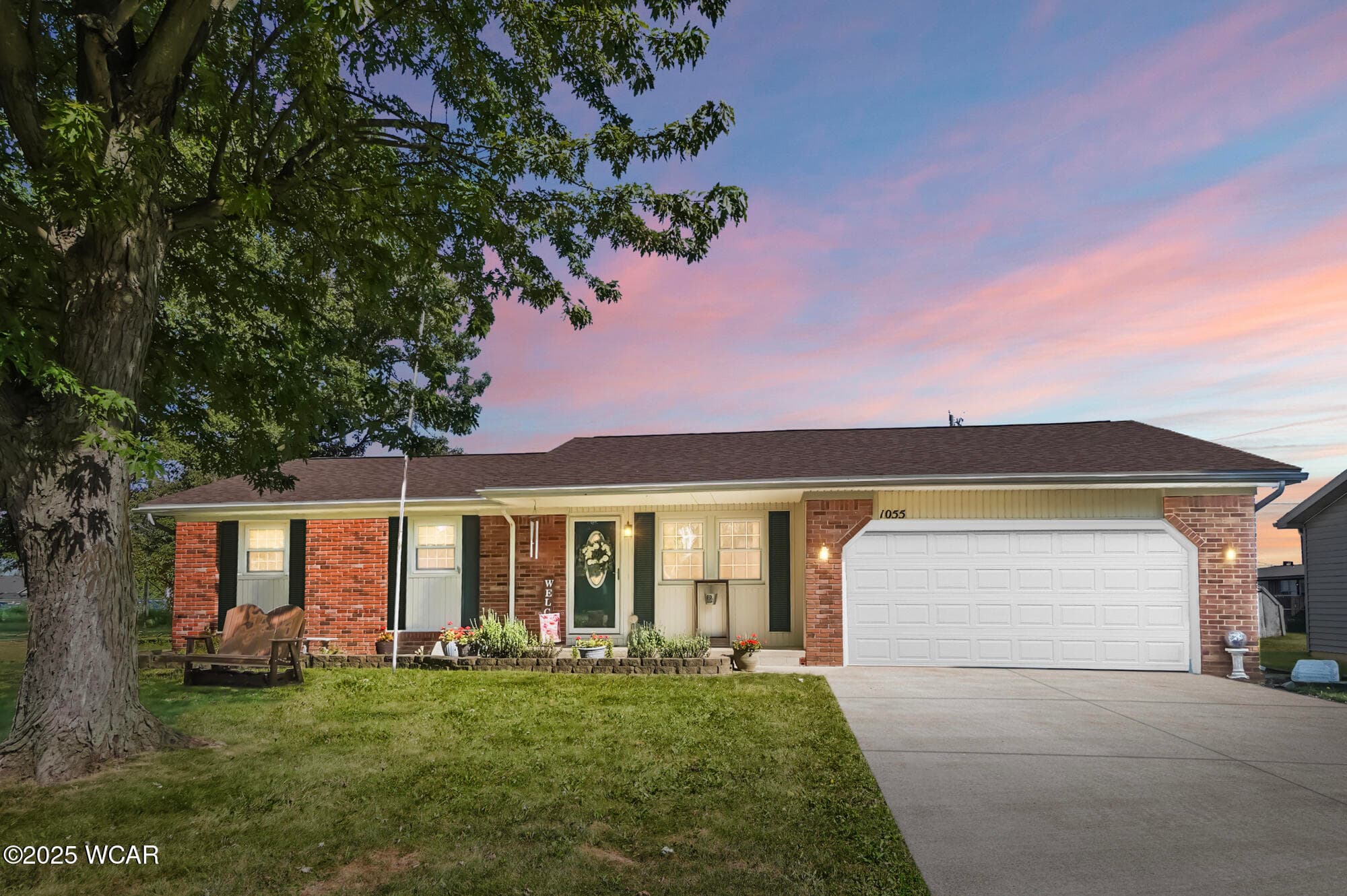 1055 Westchester photo 2