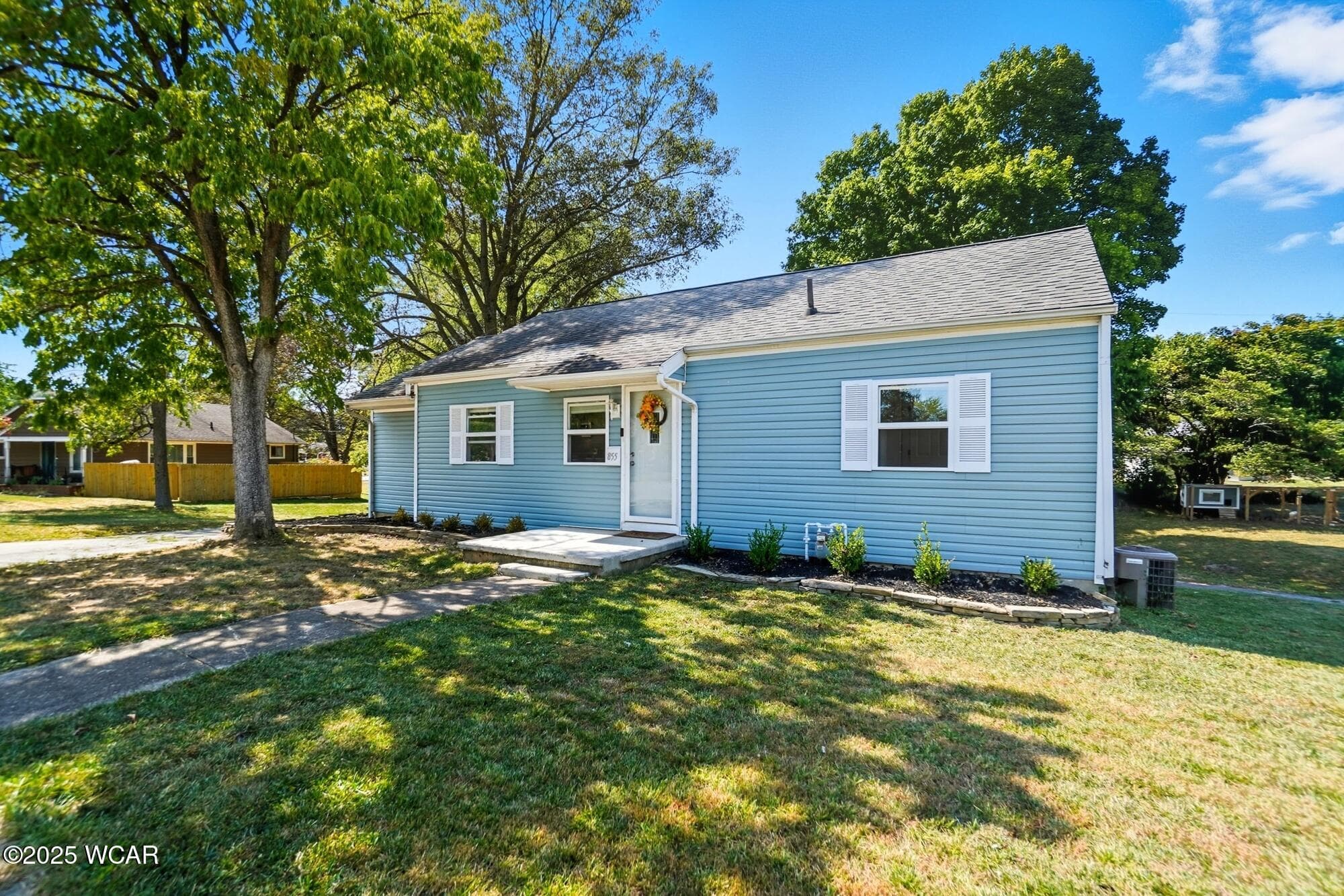 855 Spruce photo 2
