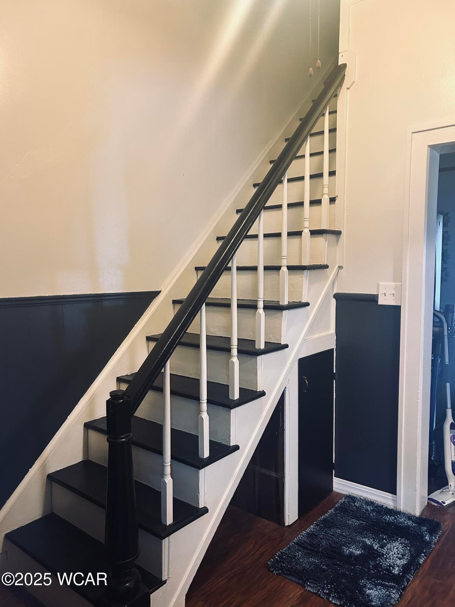 458 Columbus photo 4
