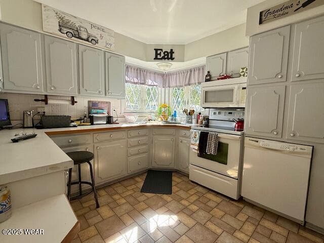 11927 Hillcrest Dr photo 3