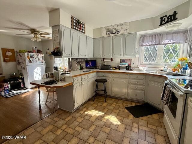 11927 Hillcrest Dr photo 4