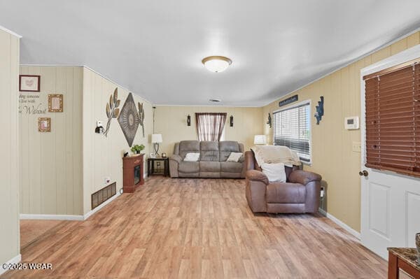 1325 Helen photo 5