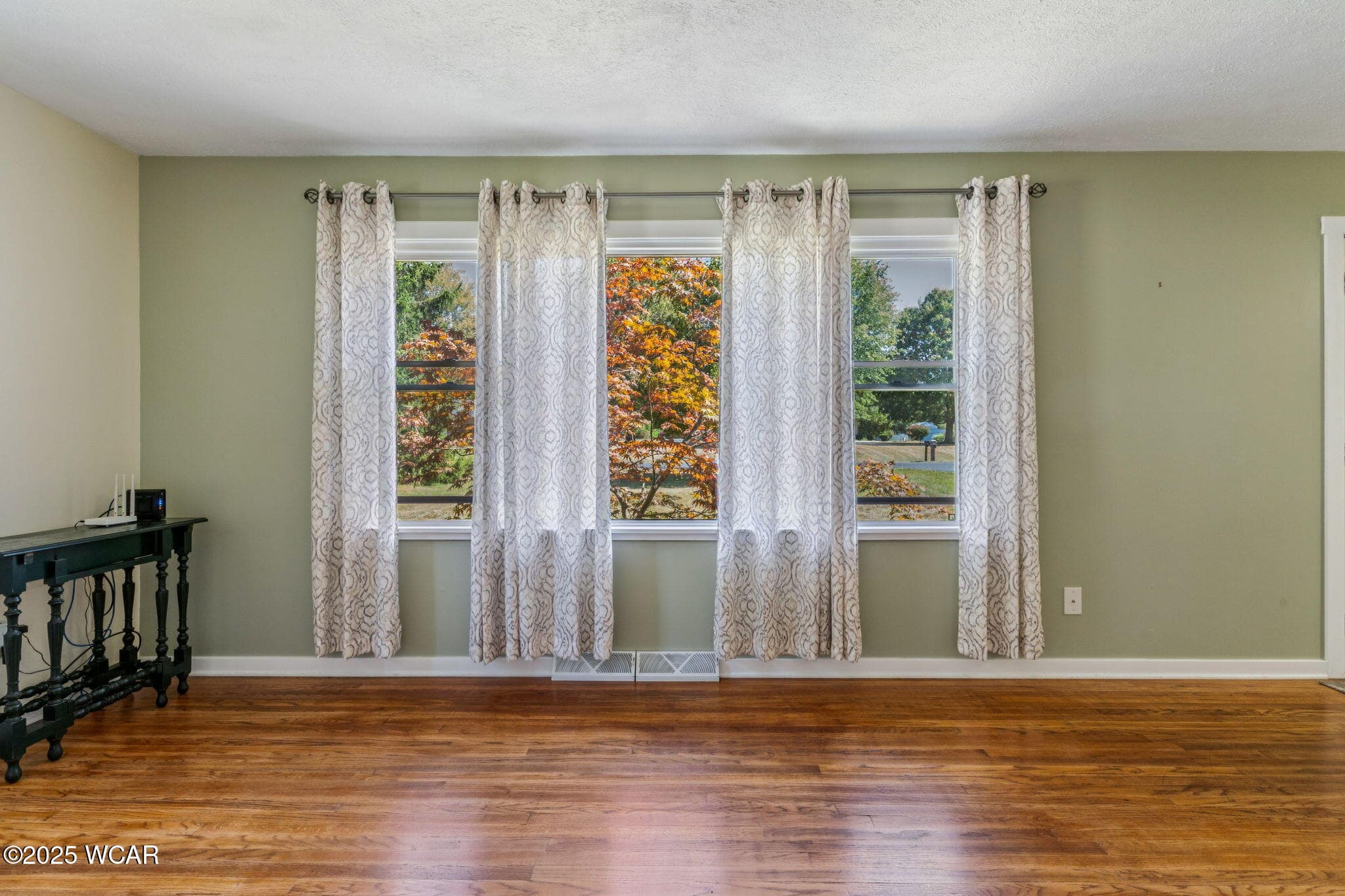 11803 Hillcrest photo 4