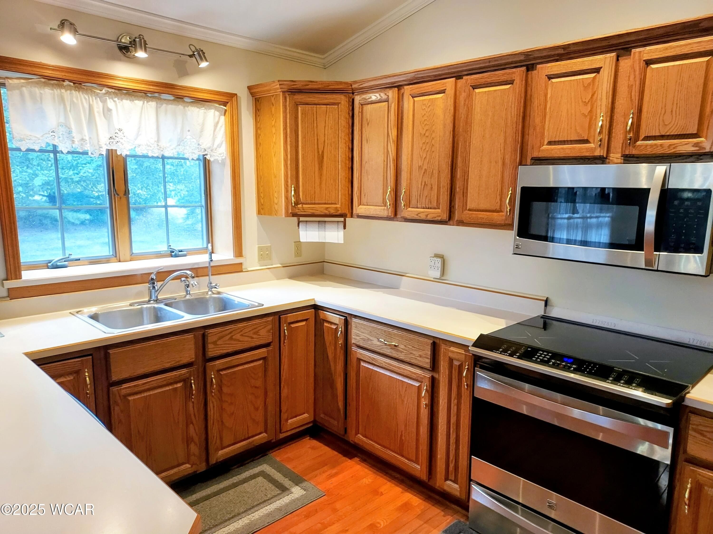 302 Willow Bend Drive photo 5