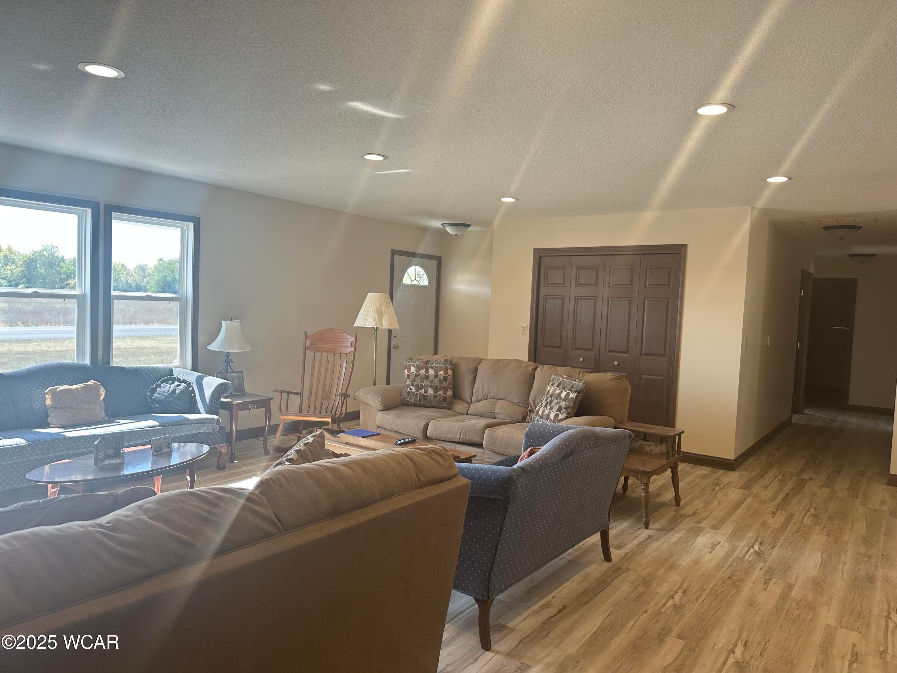 2418 Adgate photo 5