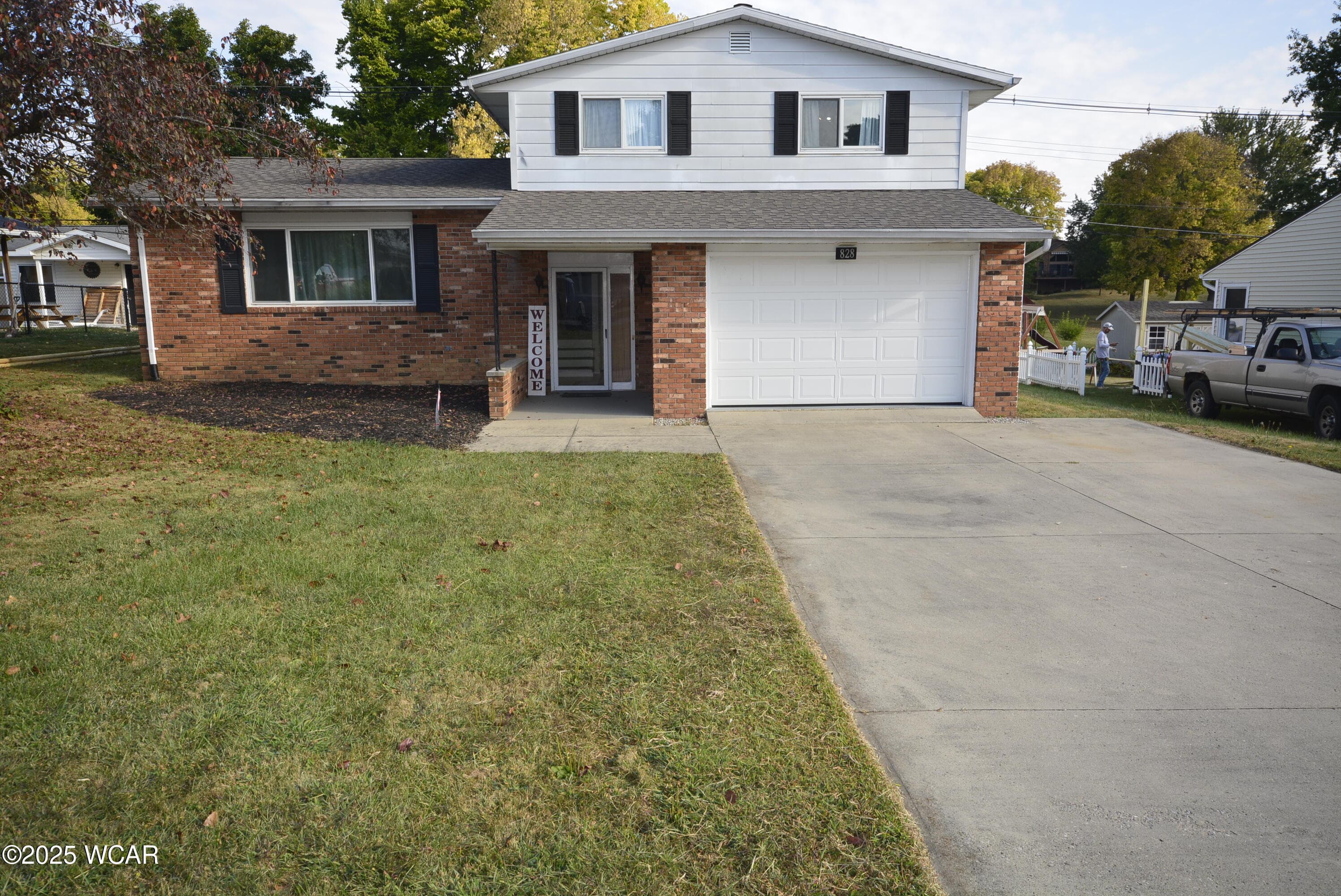 828 Circle photo 2