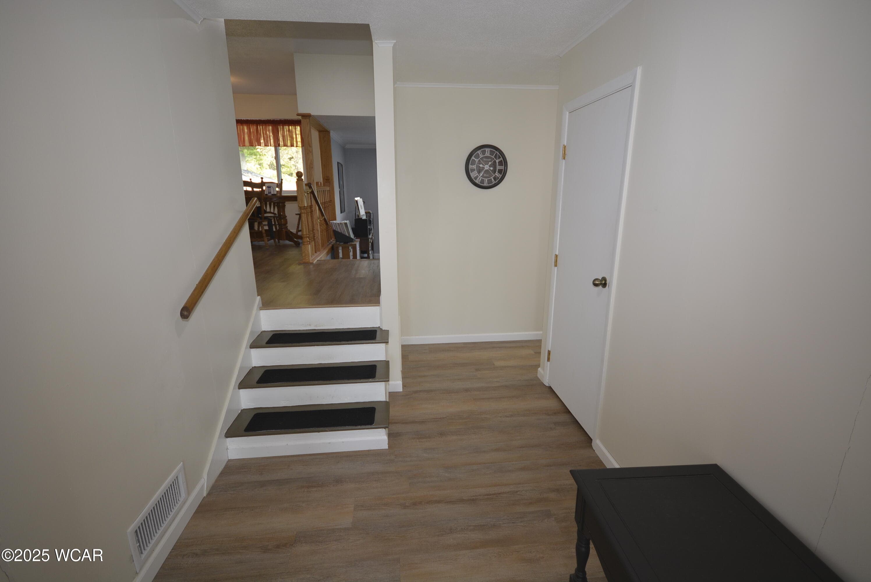 828 Circle photo 5