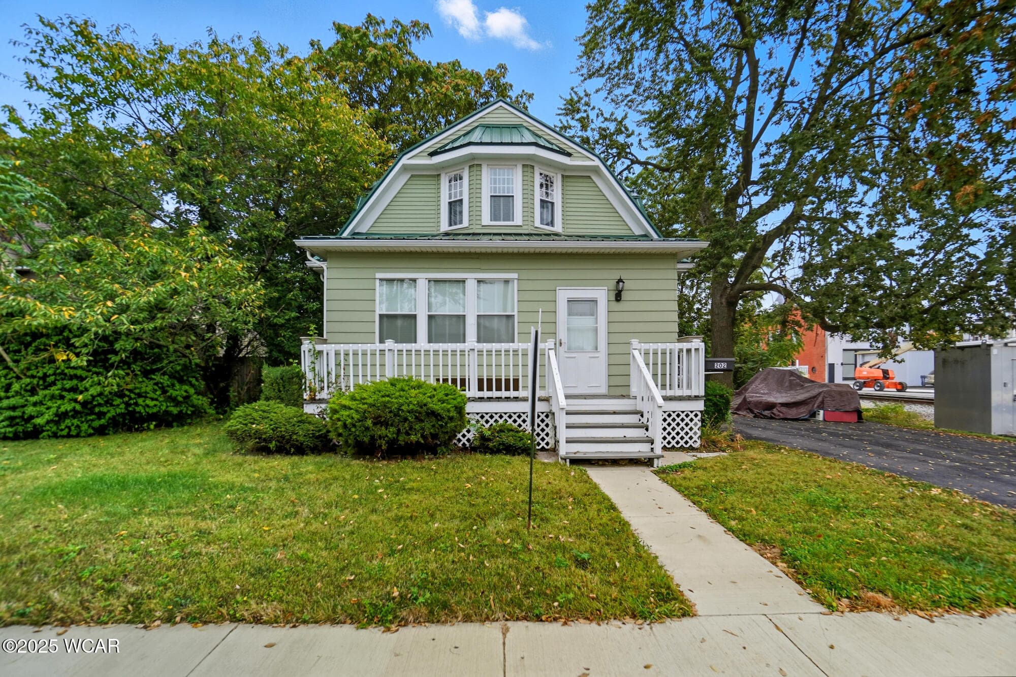 202 Jefferson photo 2