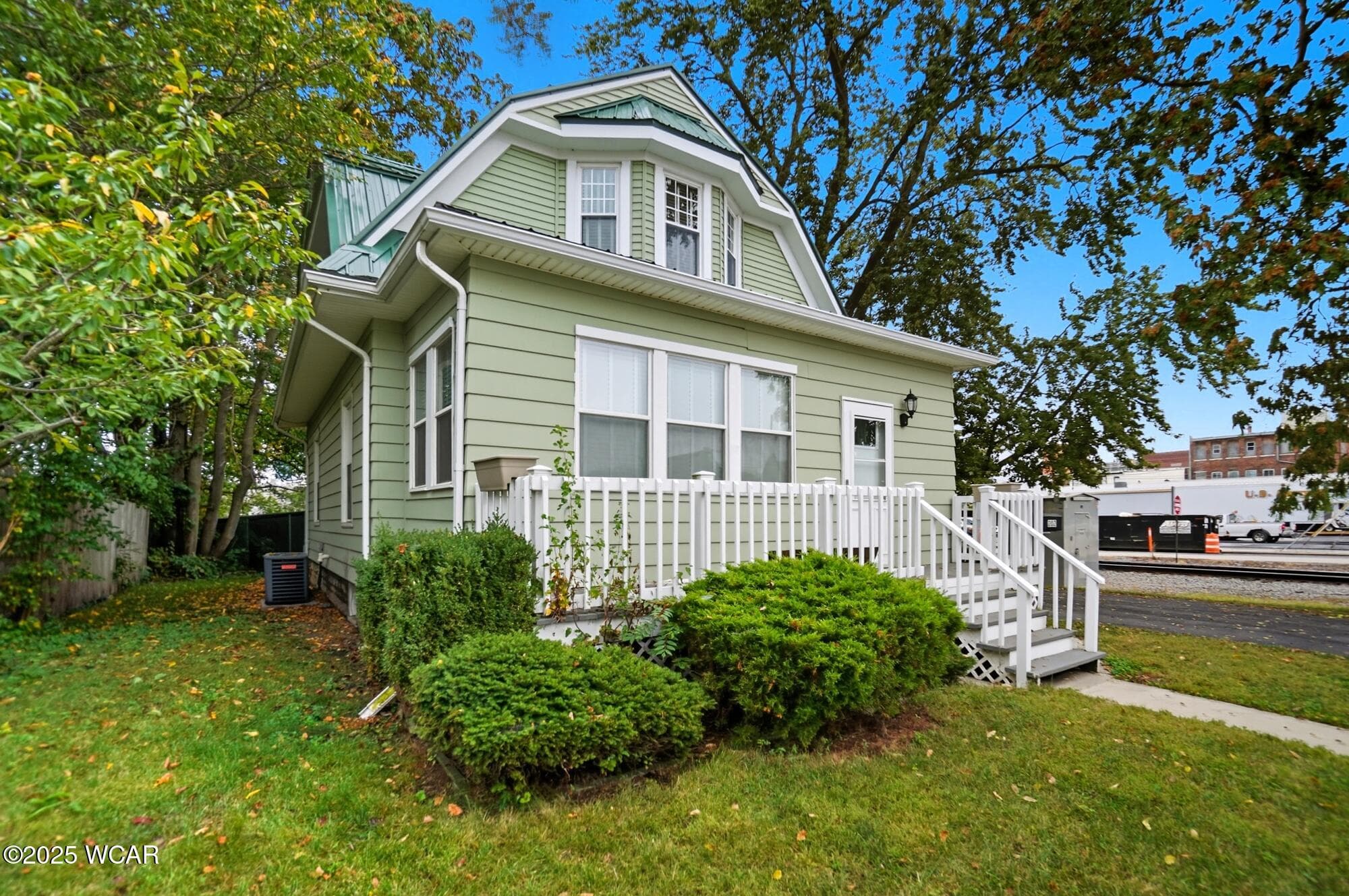 202 Jefferson photo 3