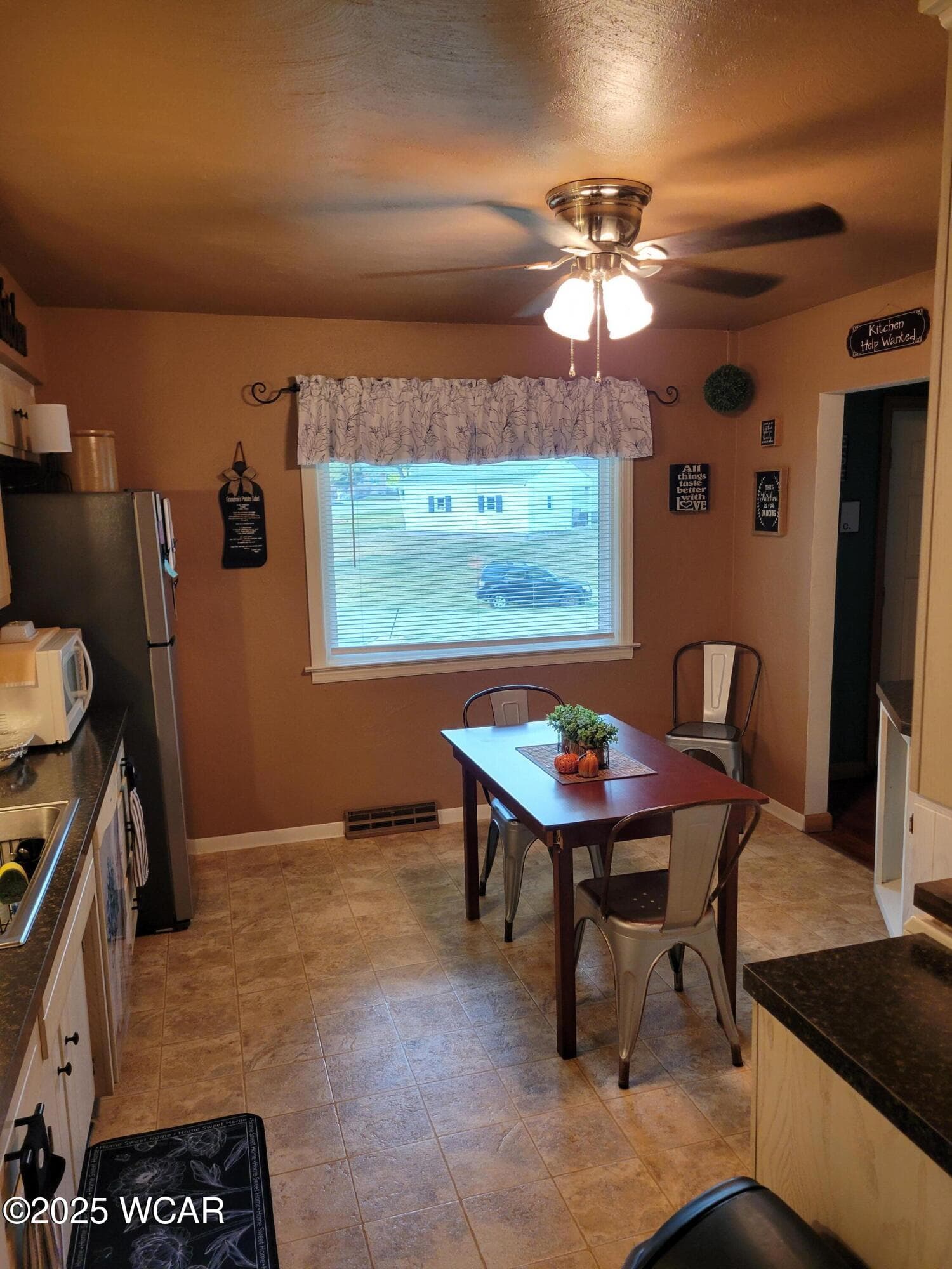 705 Ward photo 5