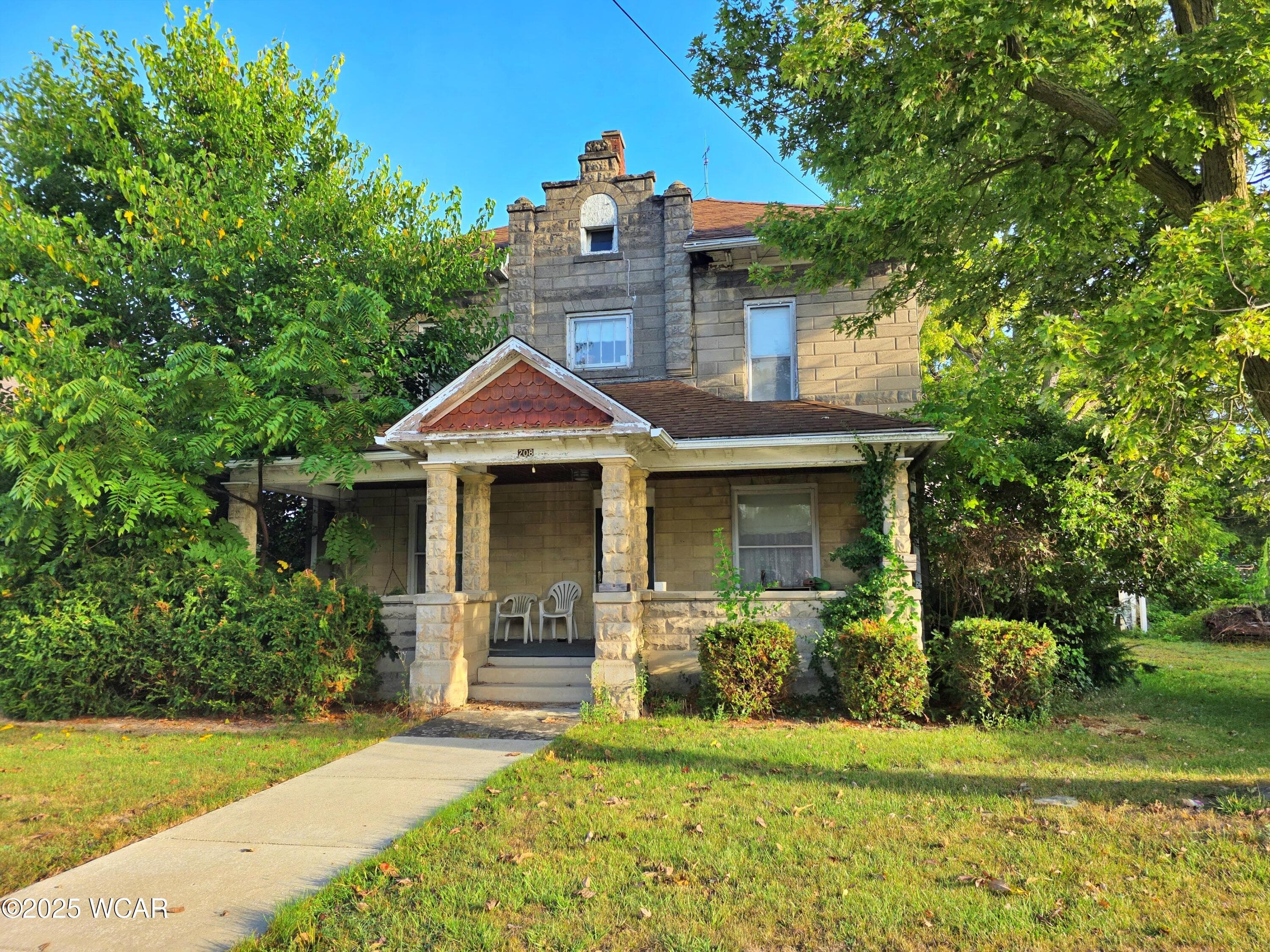 208 Tully photo 2
