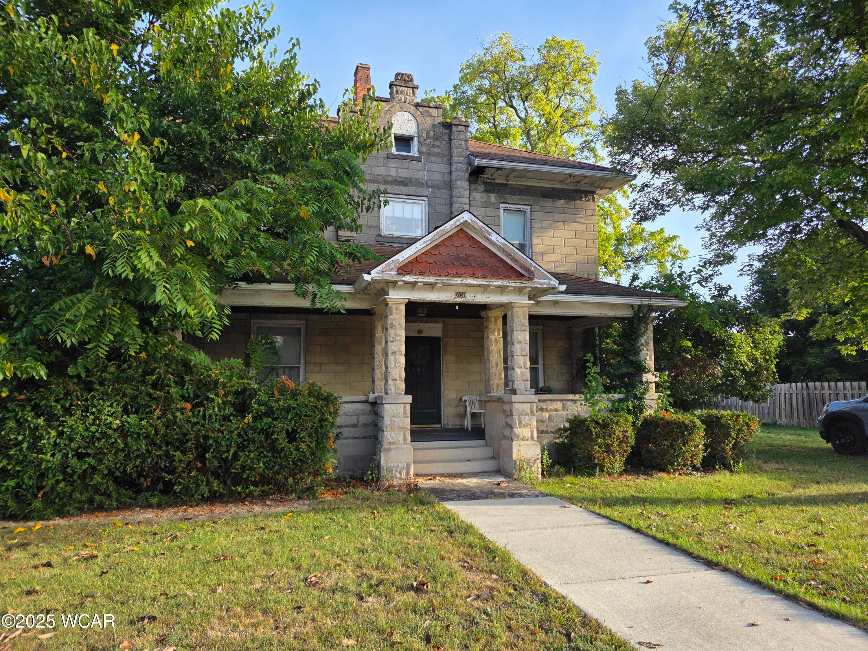 208 Tully photo 3
