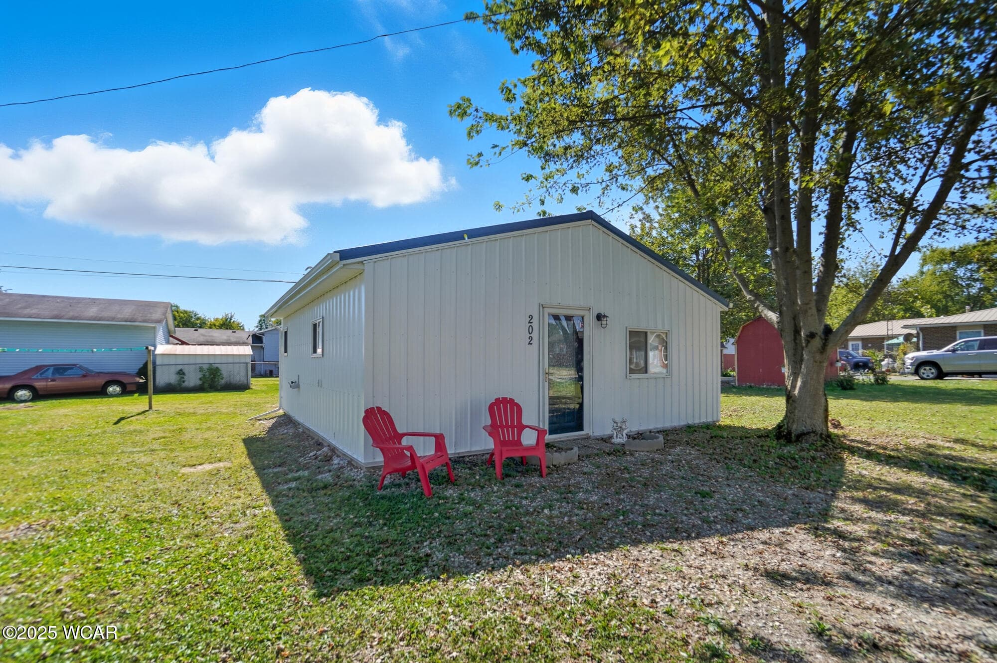 202 Karen Street photo 2