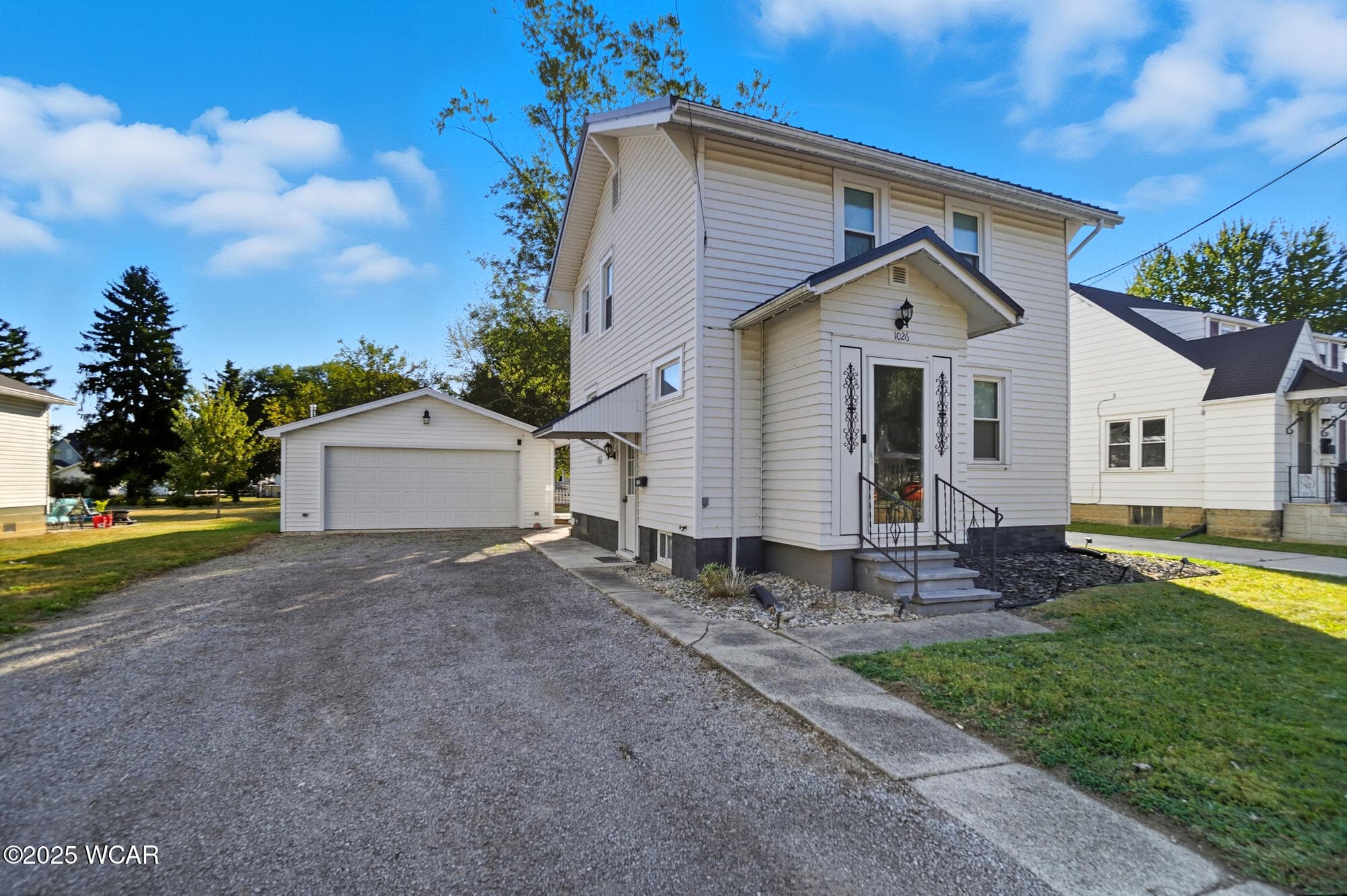 1026 Elm photo 3