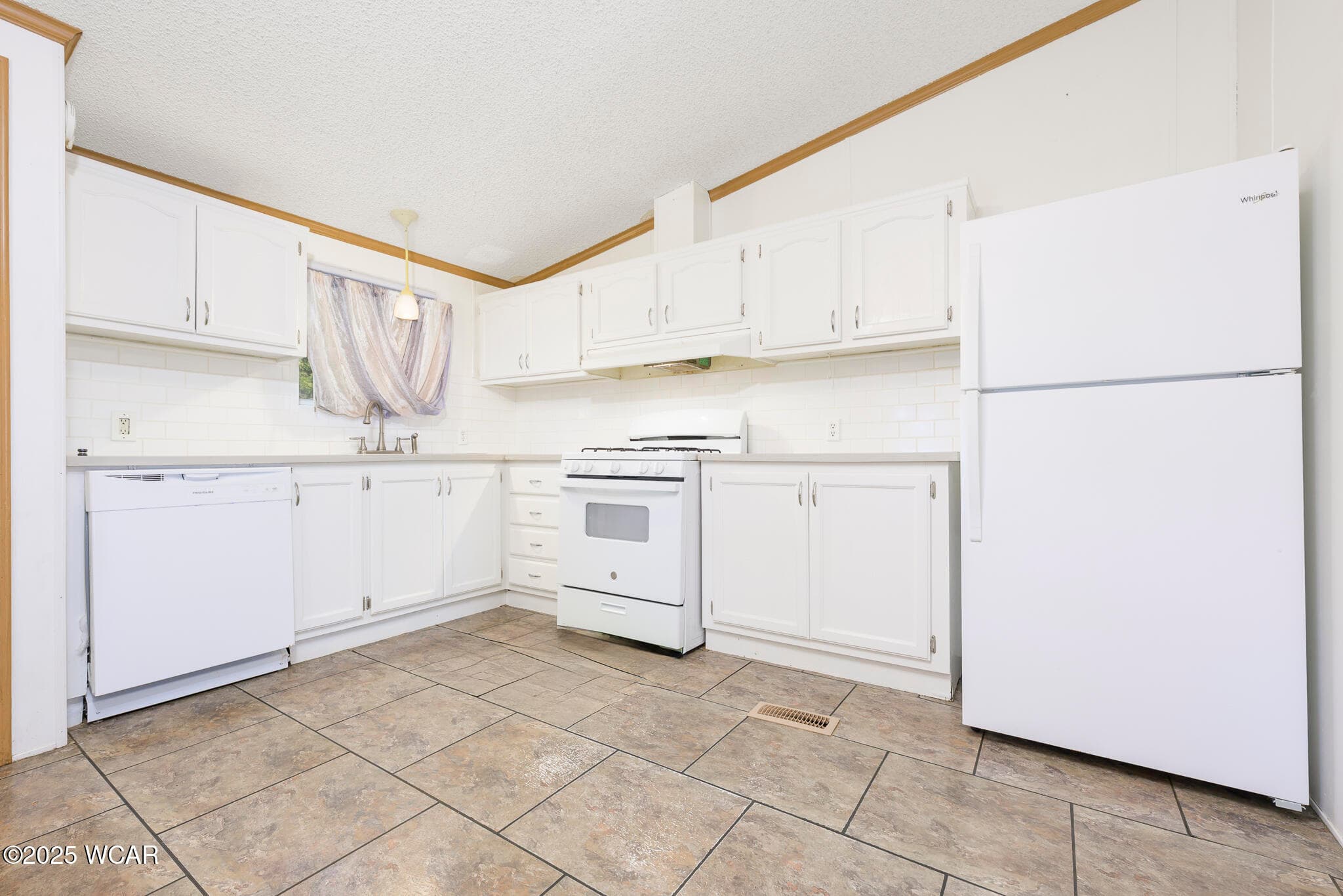 8116 Township Road 207 photo 5
