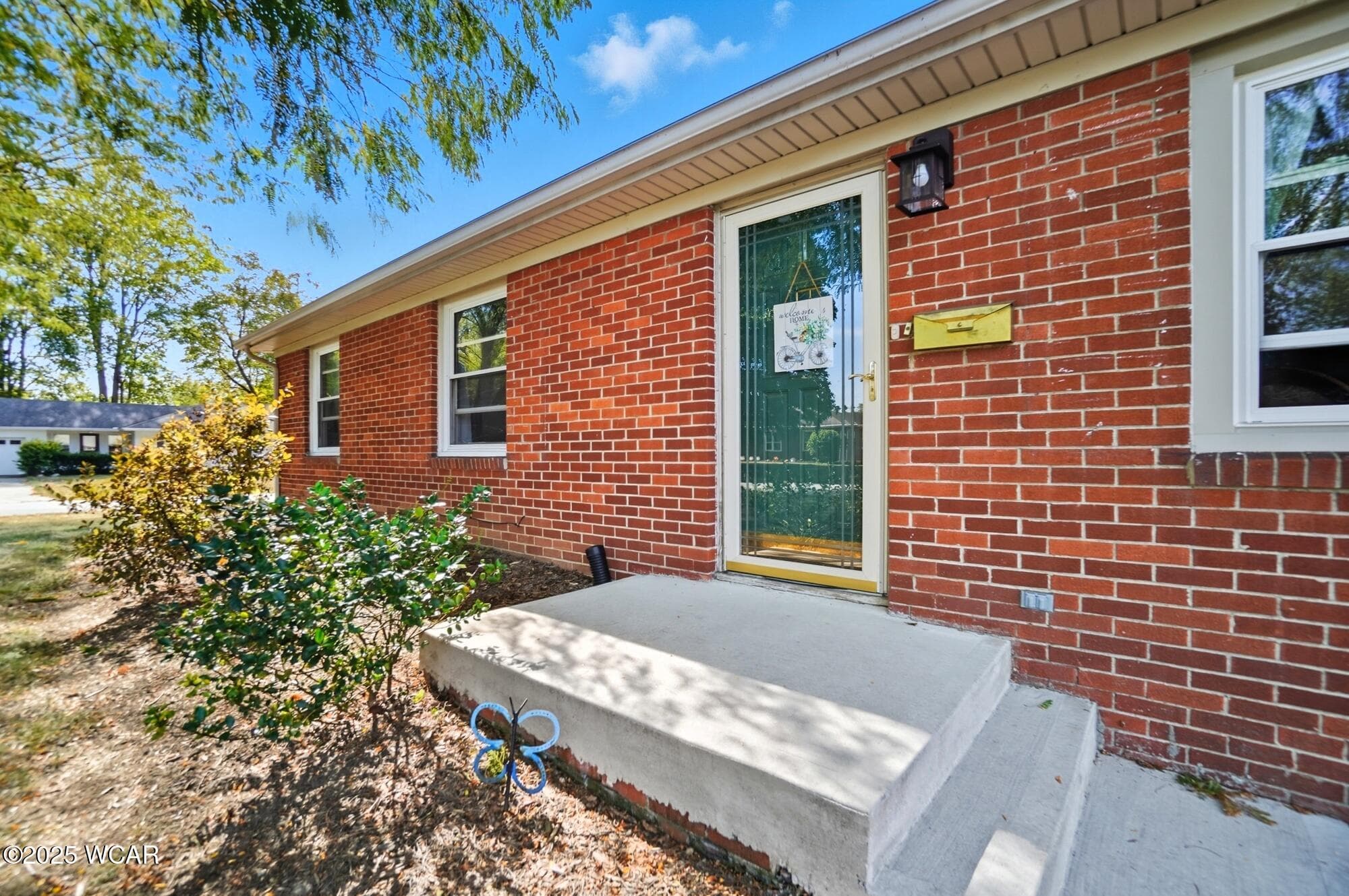210 Eastown Park Row photo 4