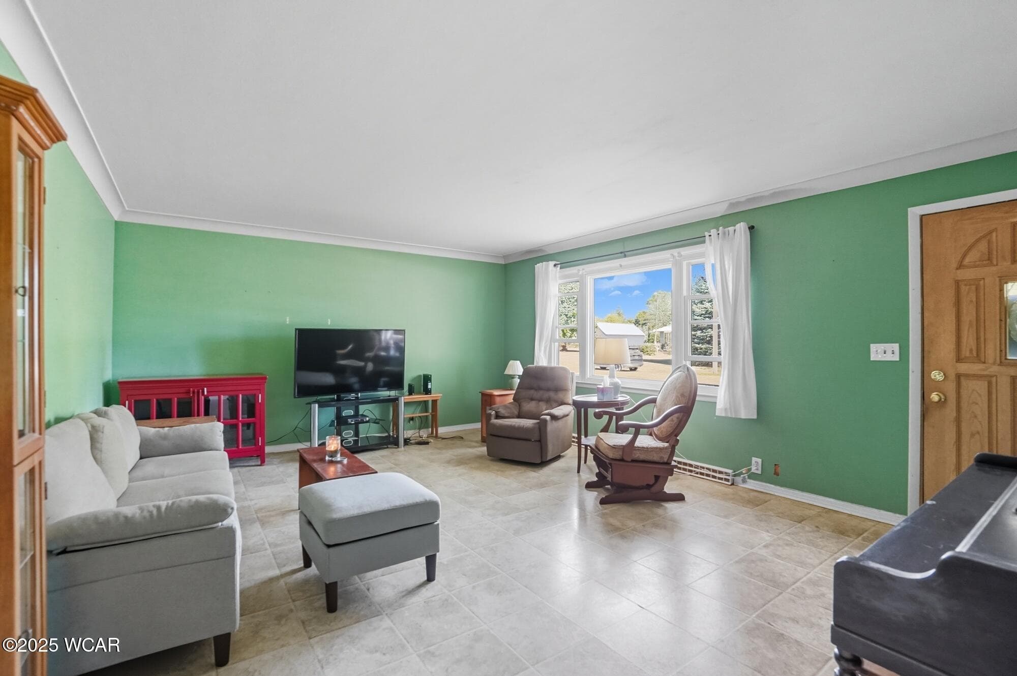 210 Eastown Park Row photo 5