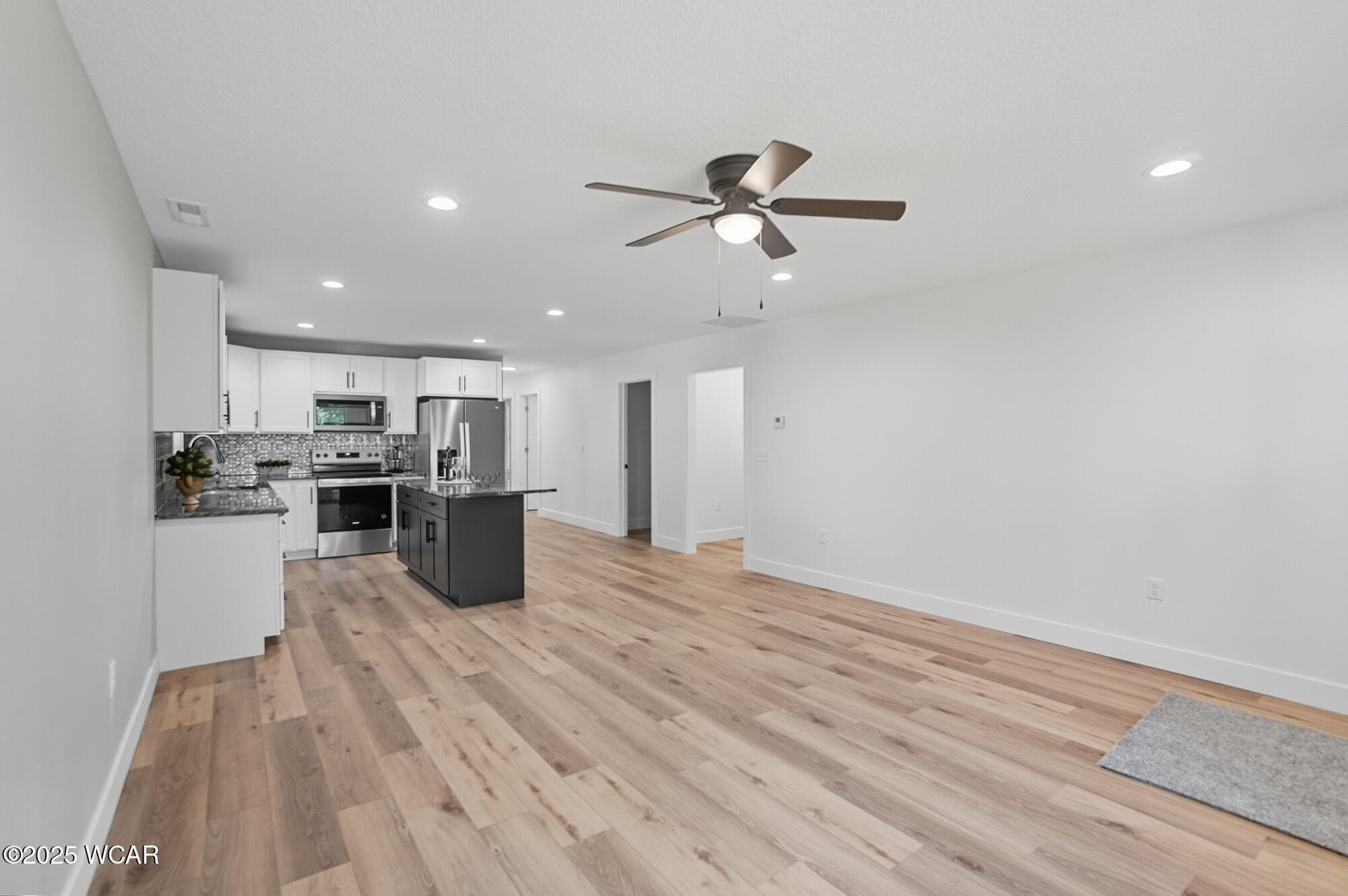 2272 Lakewood photo 5