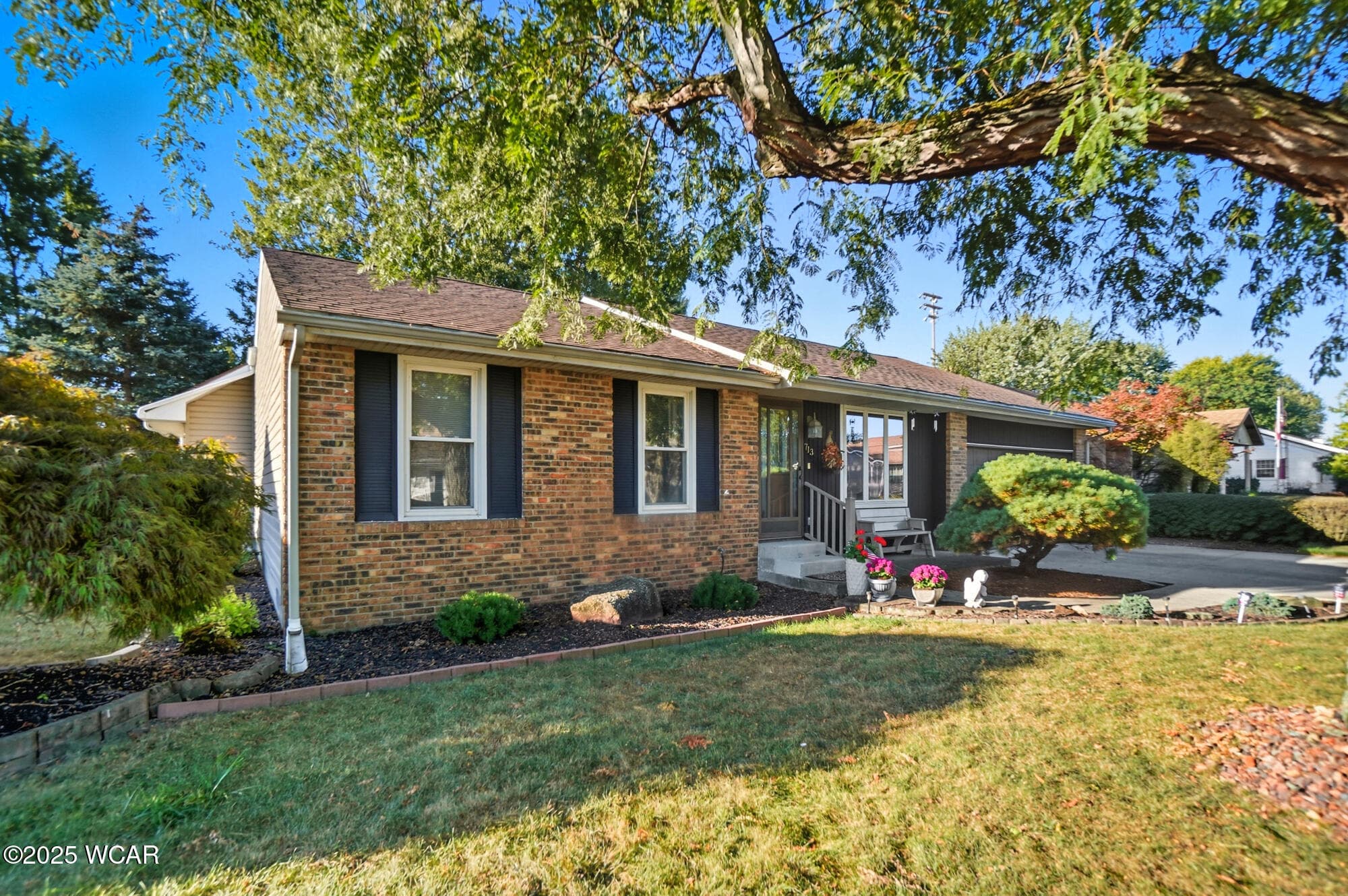 713 Oak photo 3
