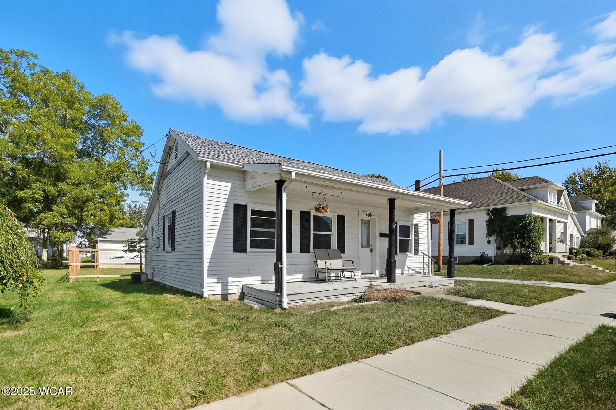 608 Benton photo 2