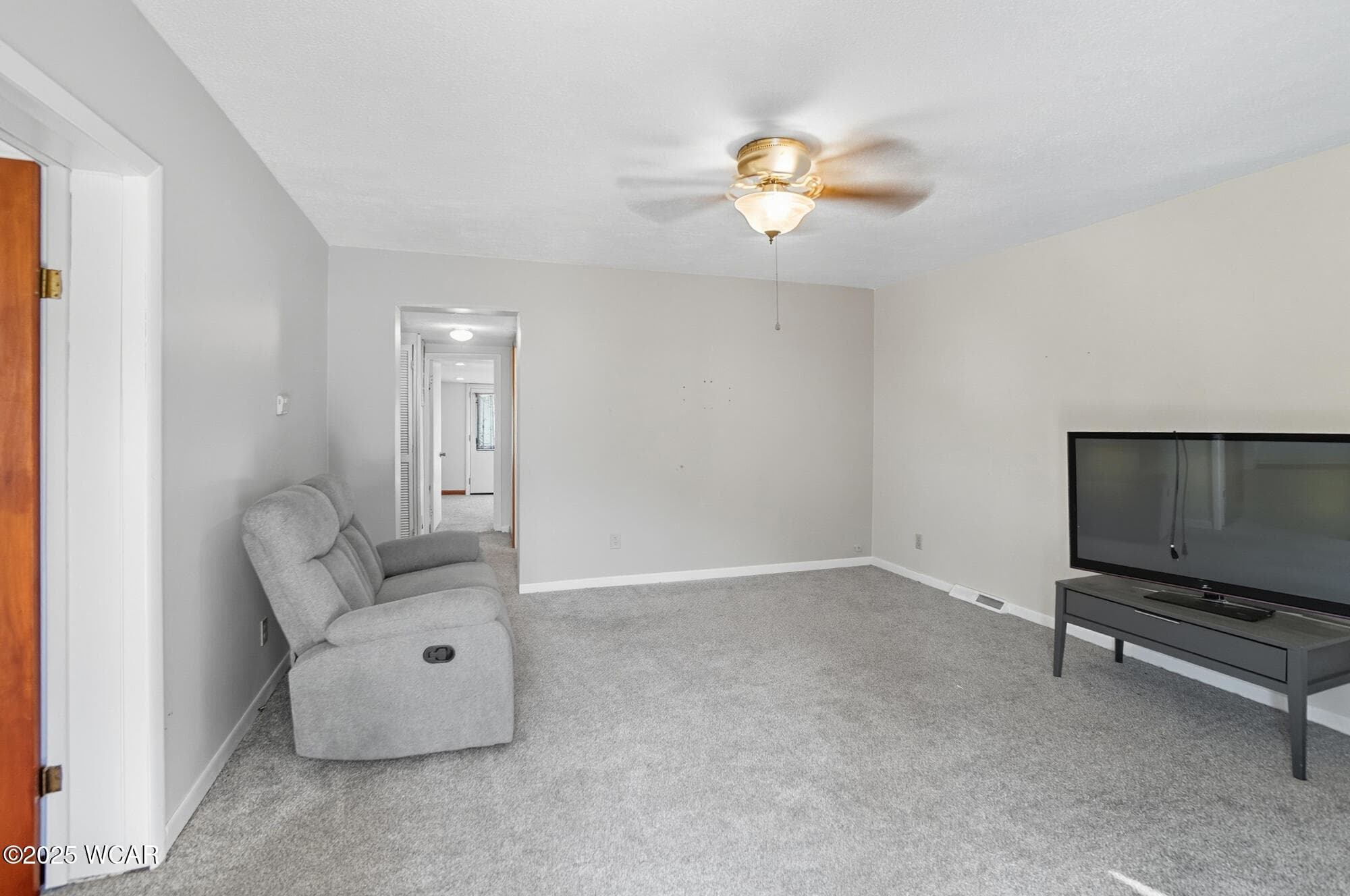 608 Benton photo 5