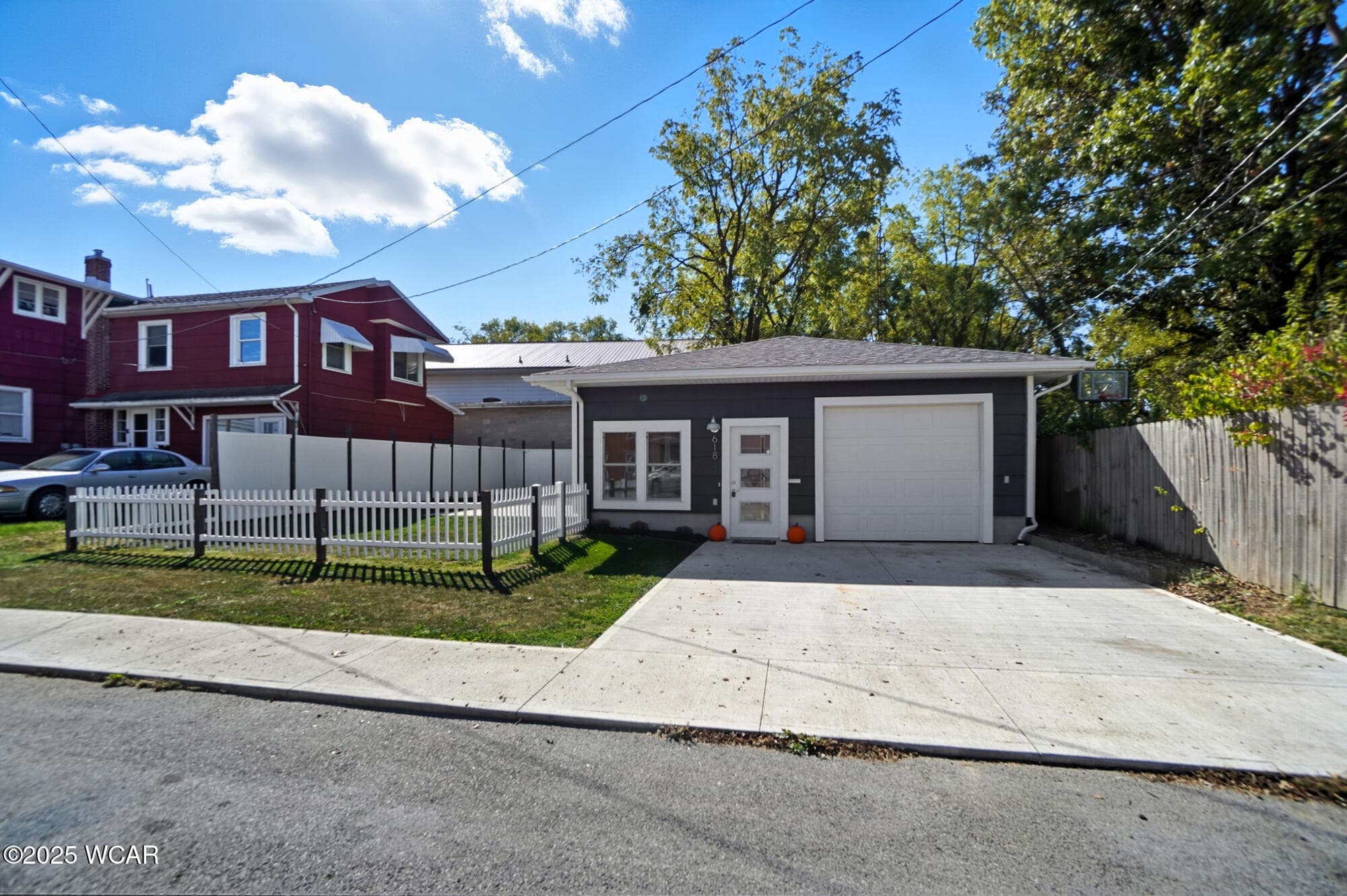 618 Livingston