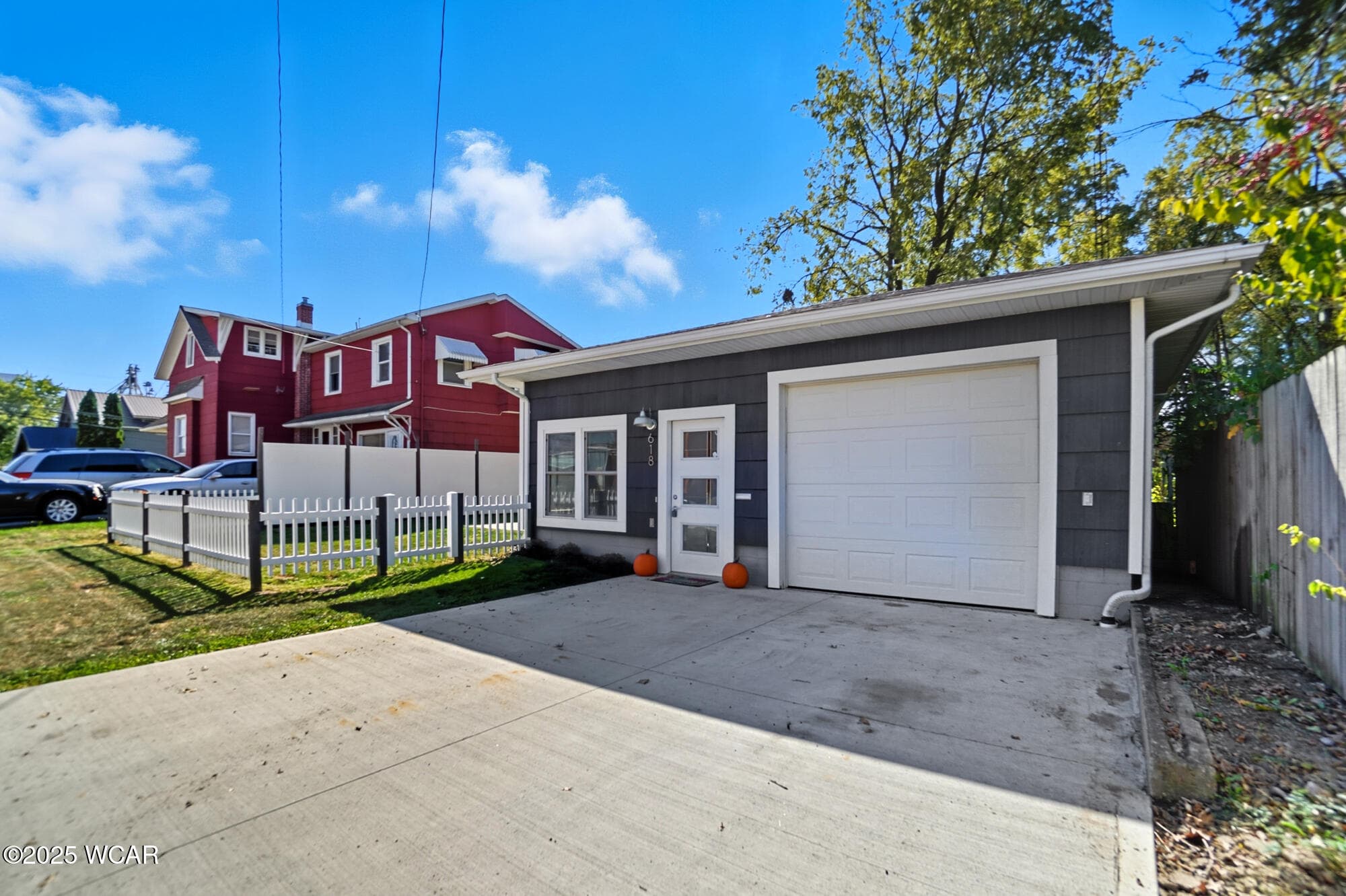 618 Livingston photo 3
