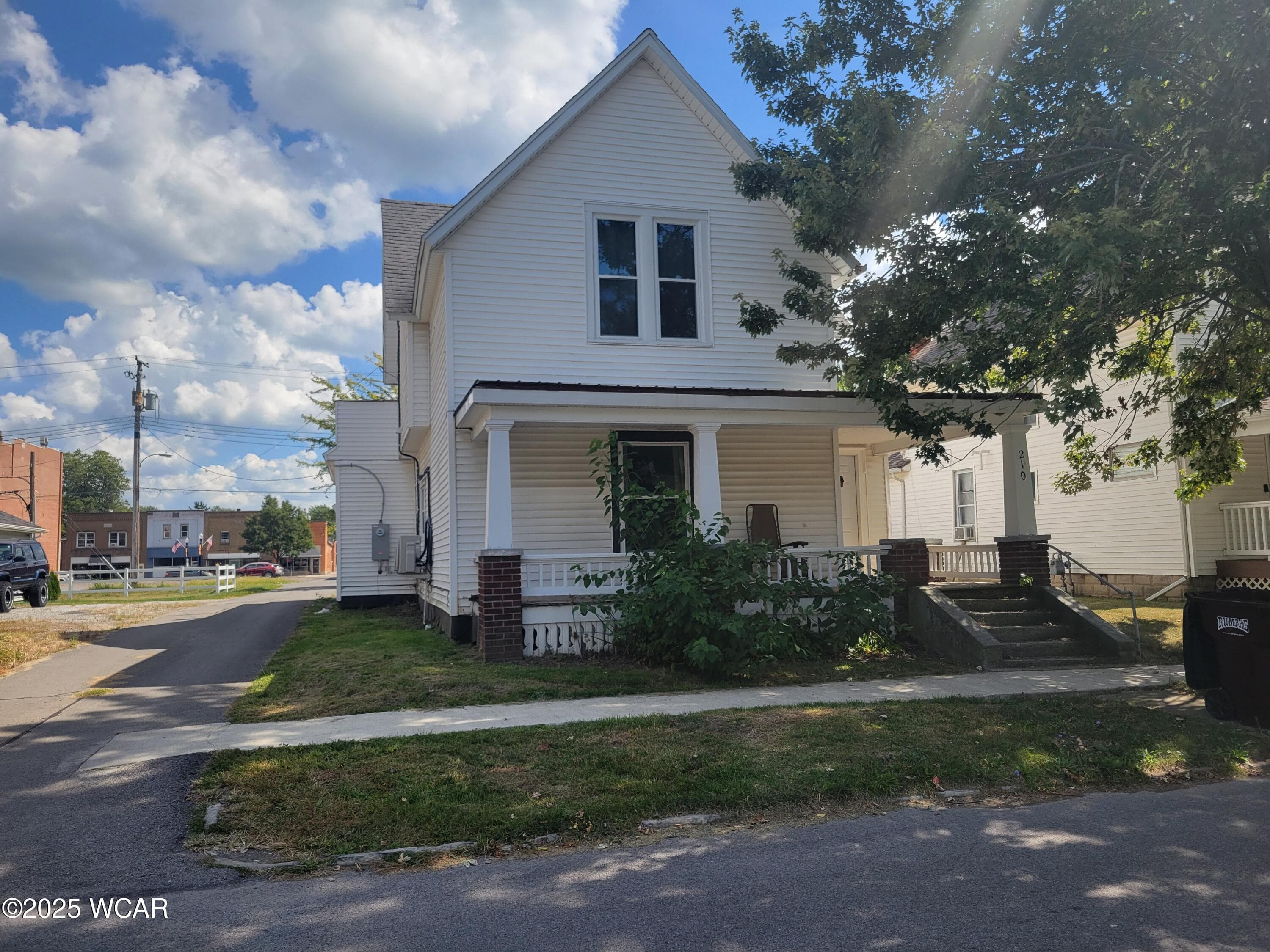 210 Gilbert