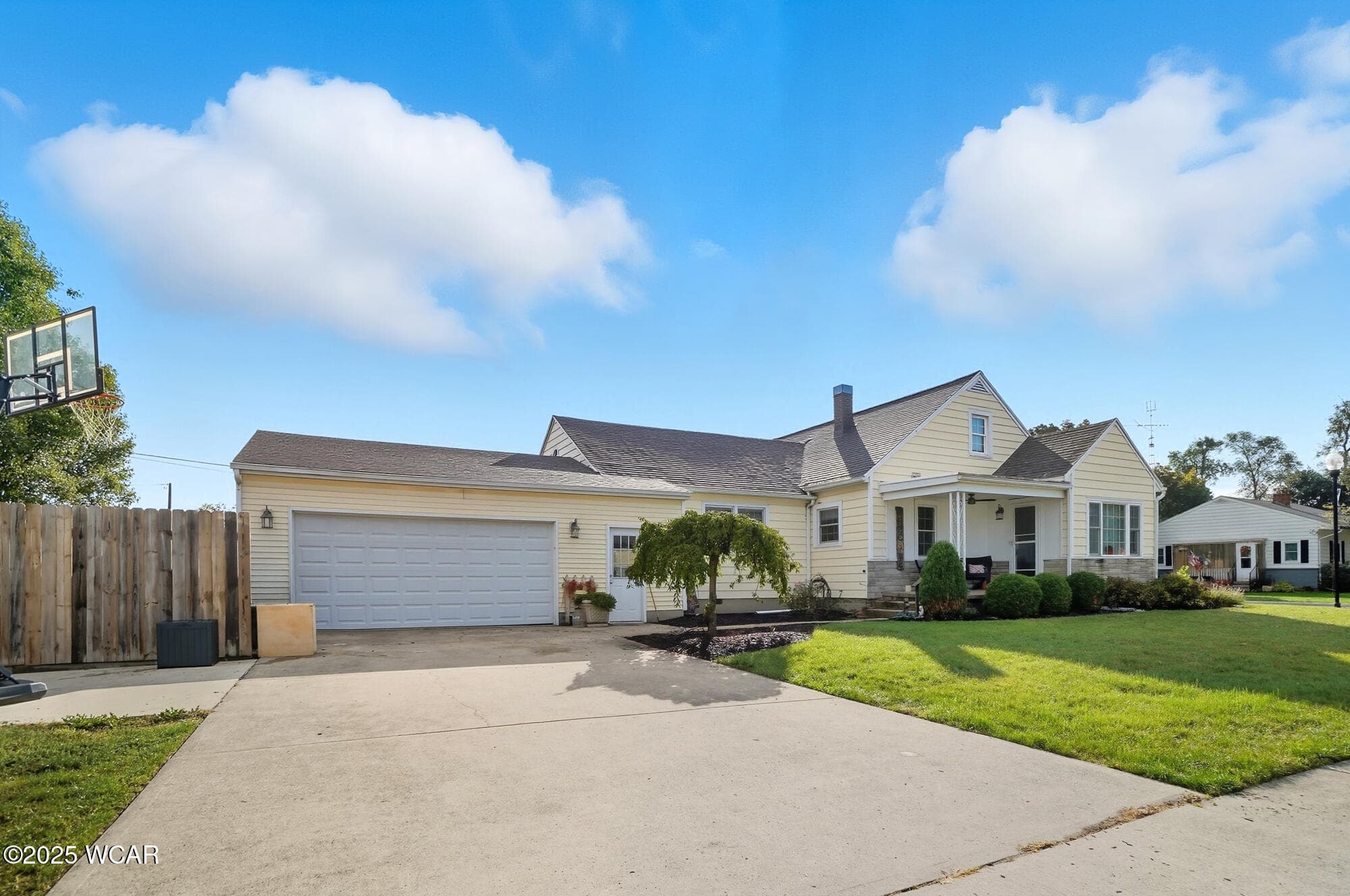 208 South photo 4