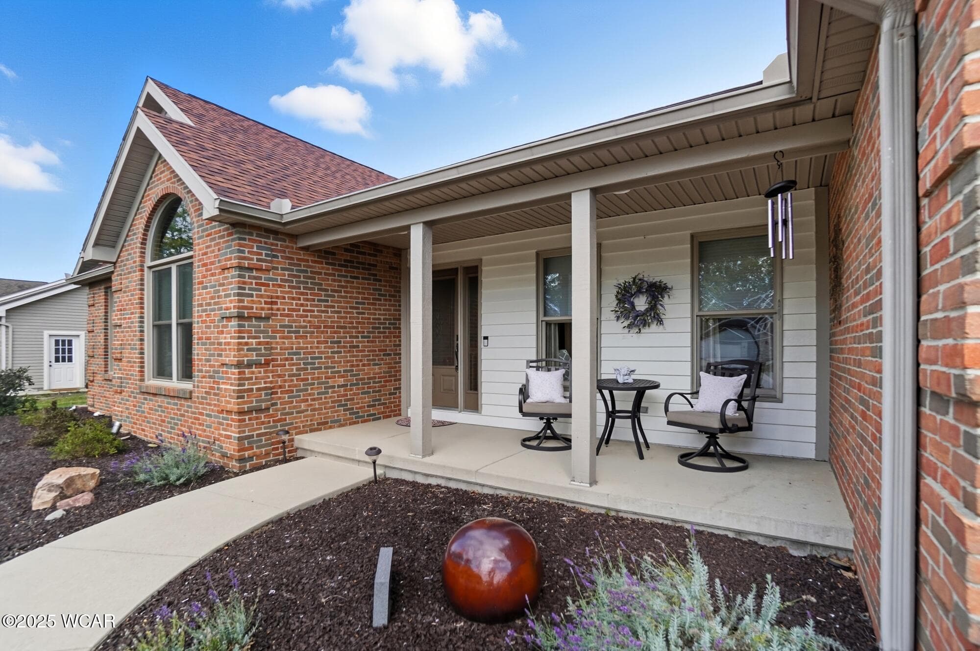 4456 Meadowlands photo 2