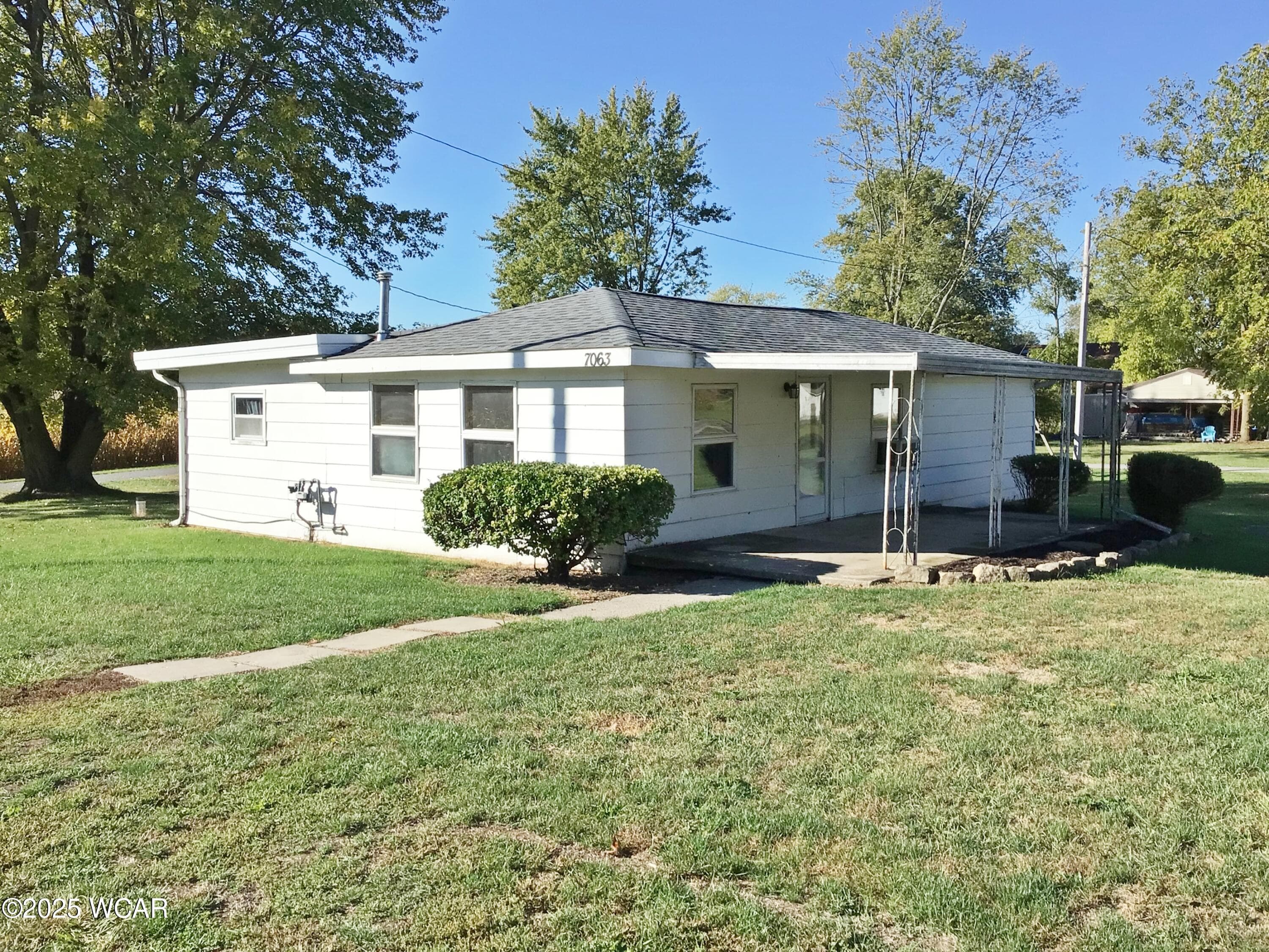 7063 Clark photo 4