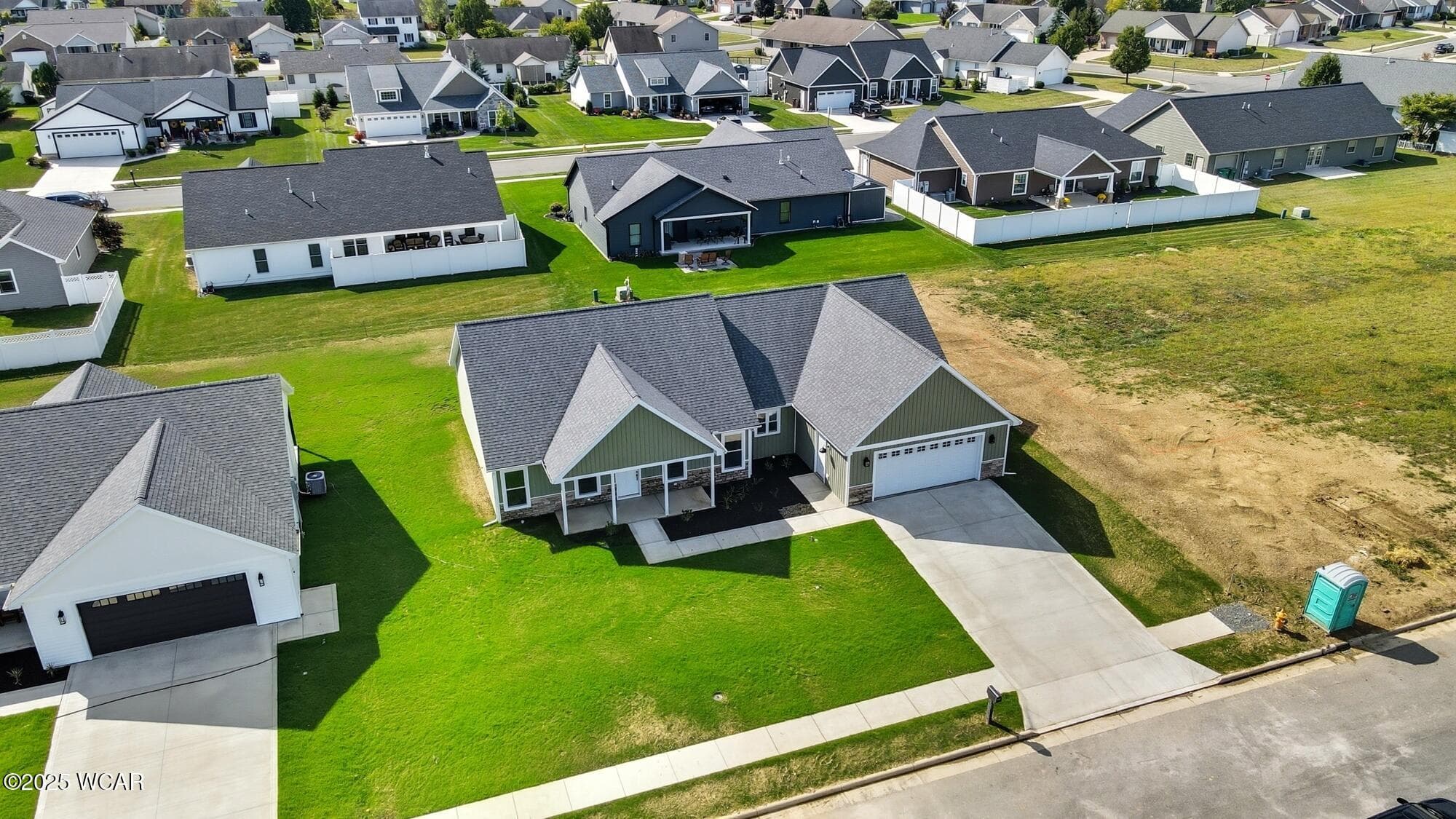 3705 Comanche photo 3