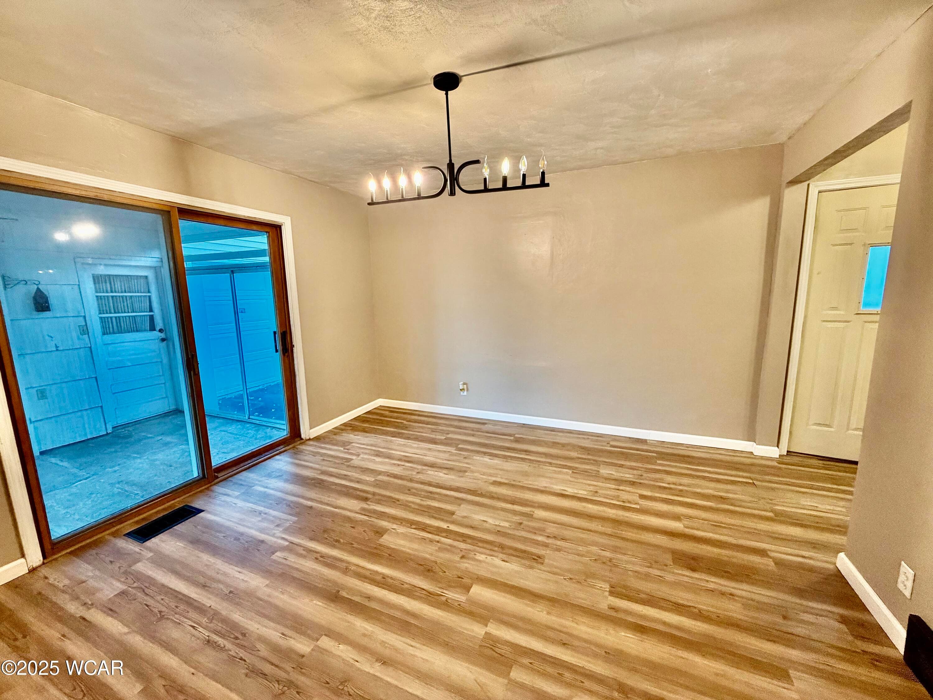620 Willard photo 4