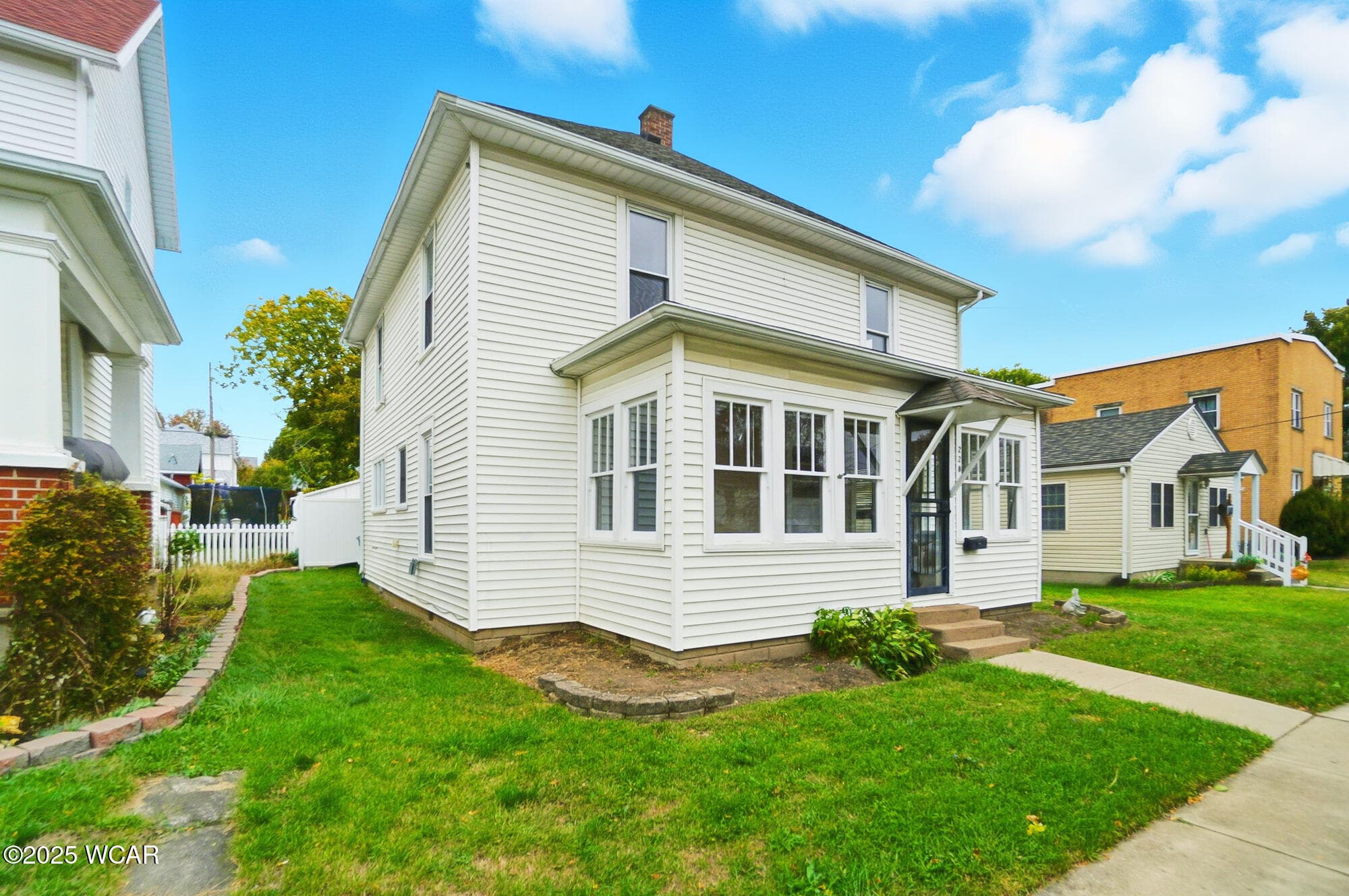 228 Chestnut photo 3