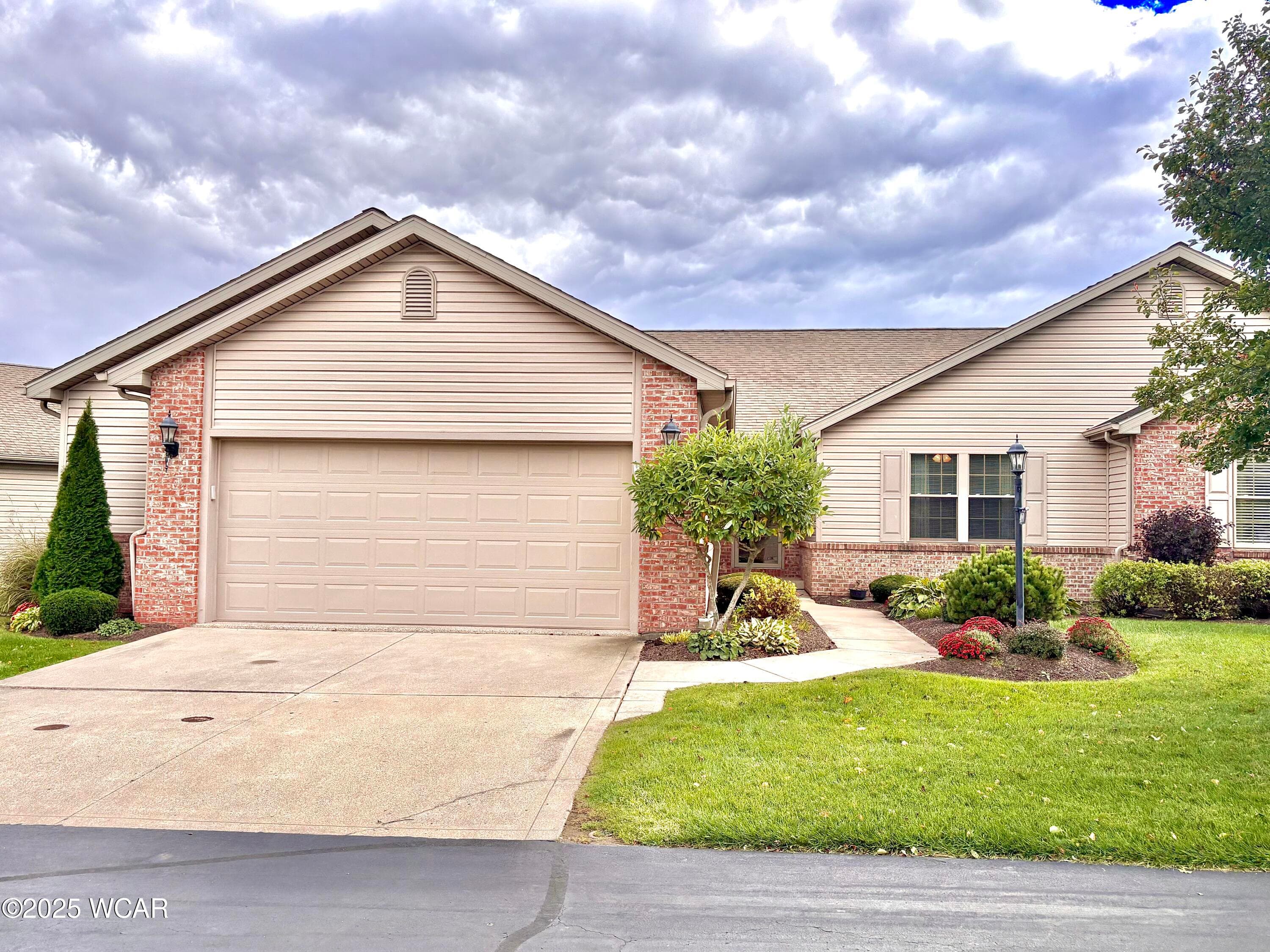 4080 Brookshore photo 2