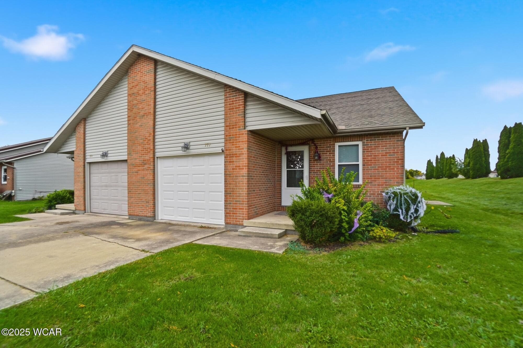 775-777 Country Side photo 2