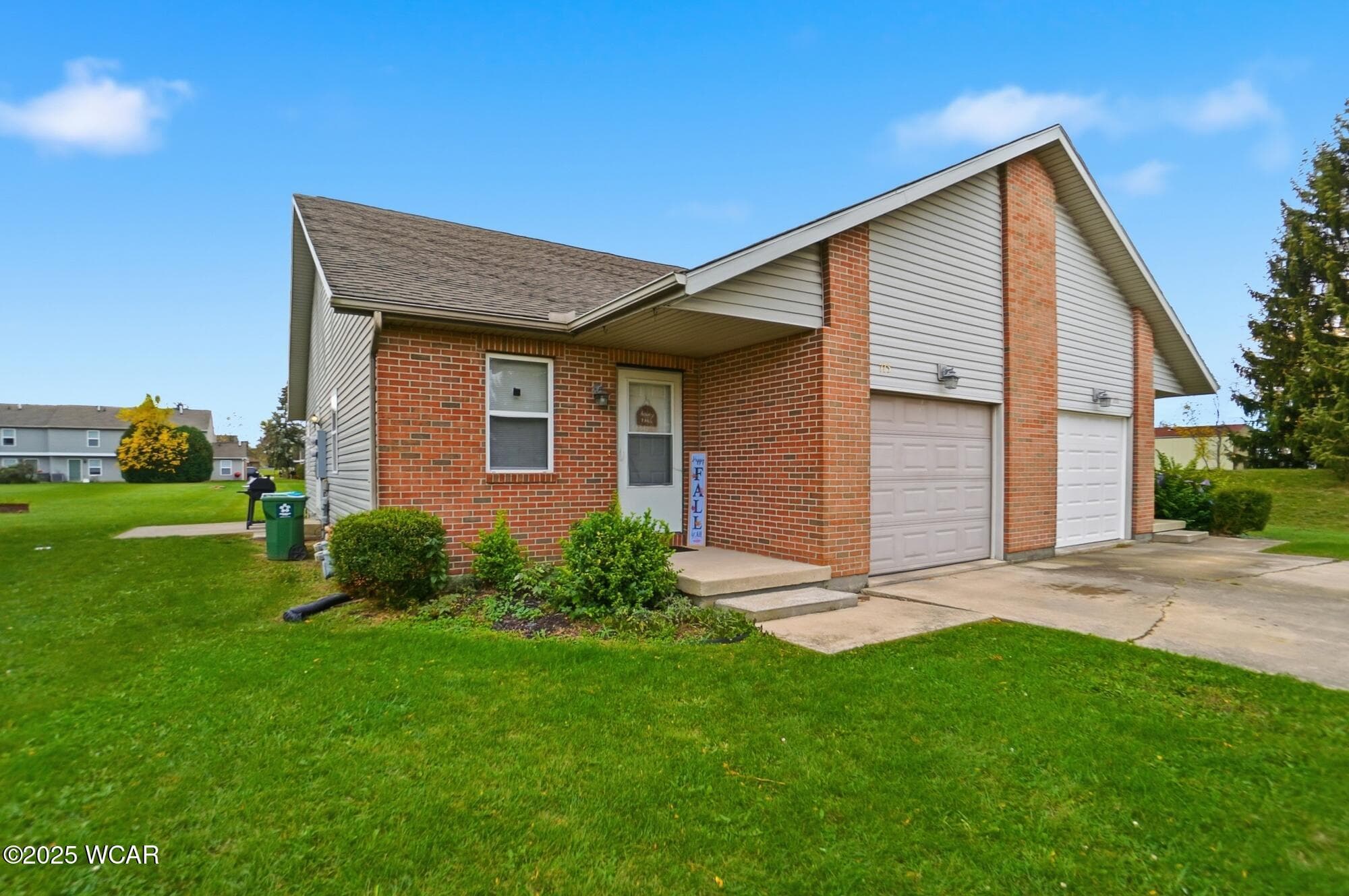 775-777 Country Side photo 4