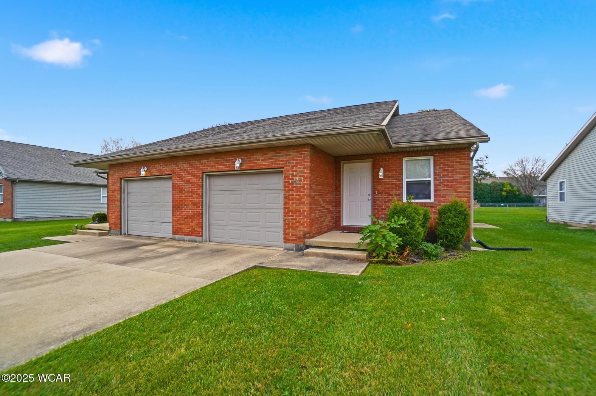 711-713 Country Side photo 2