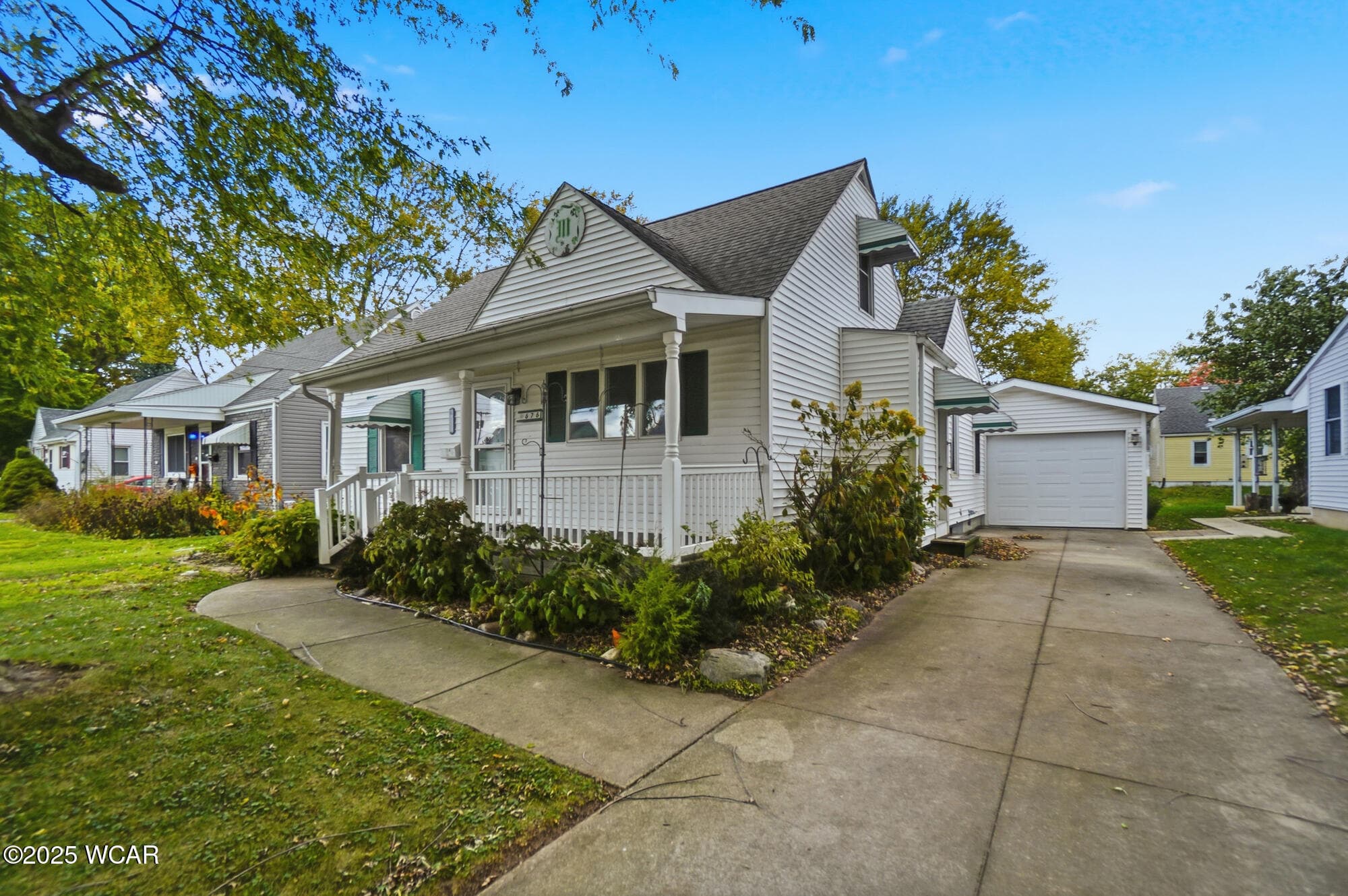 676 Cortlandt photo 2