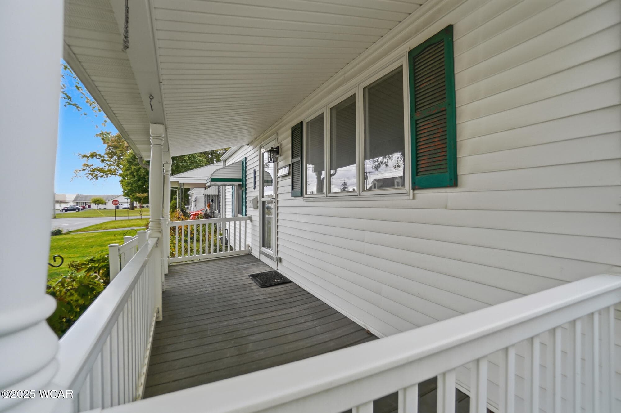 676 Cortlandt photo 3