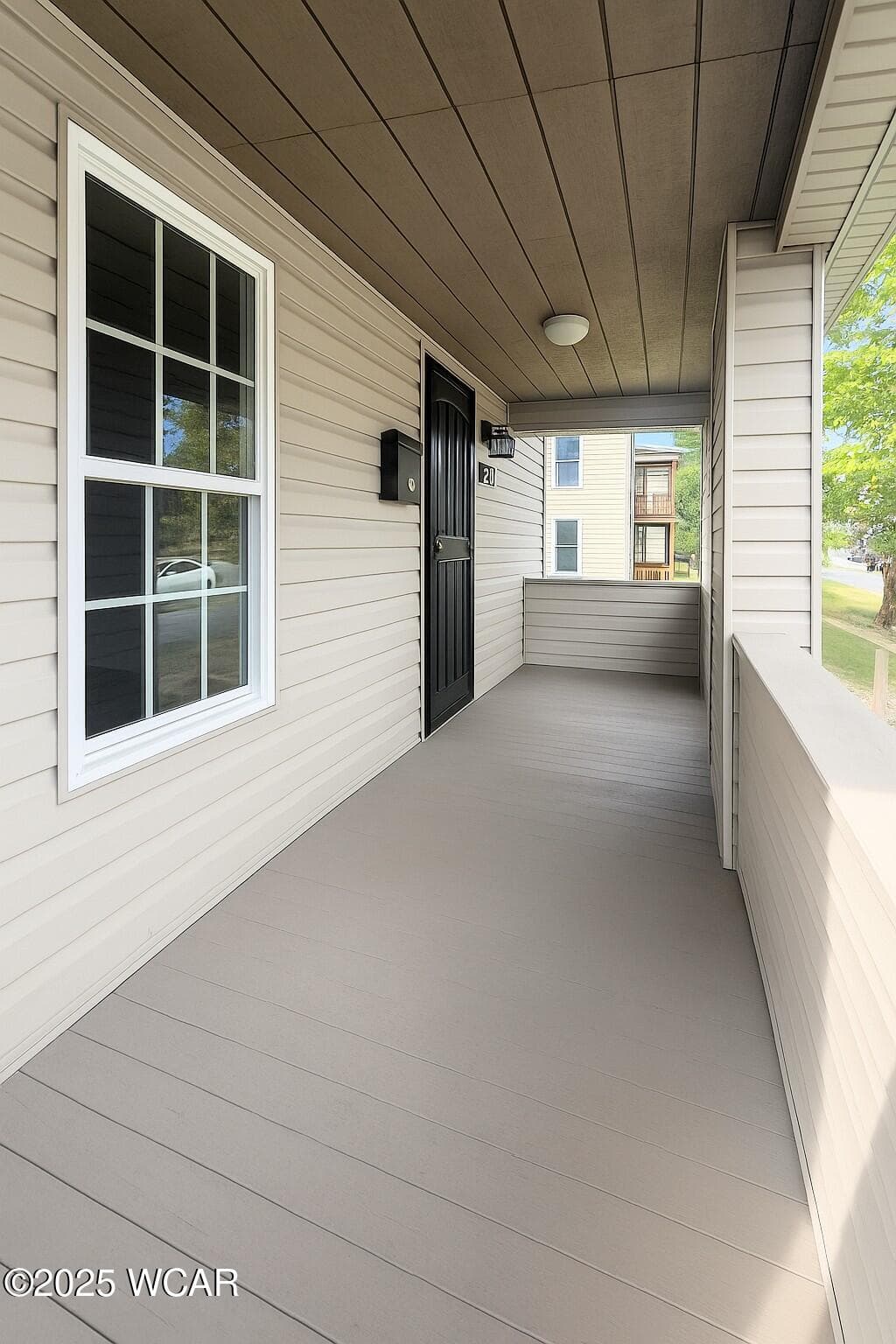 720 Metcalf photo 3