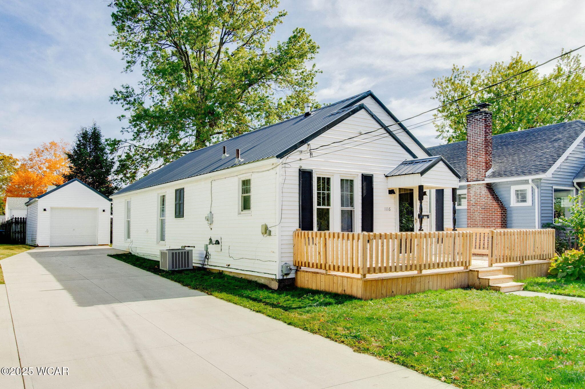 1116 Belvidere photo 2